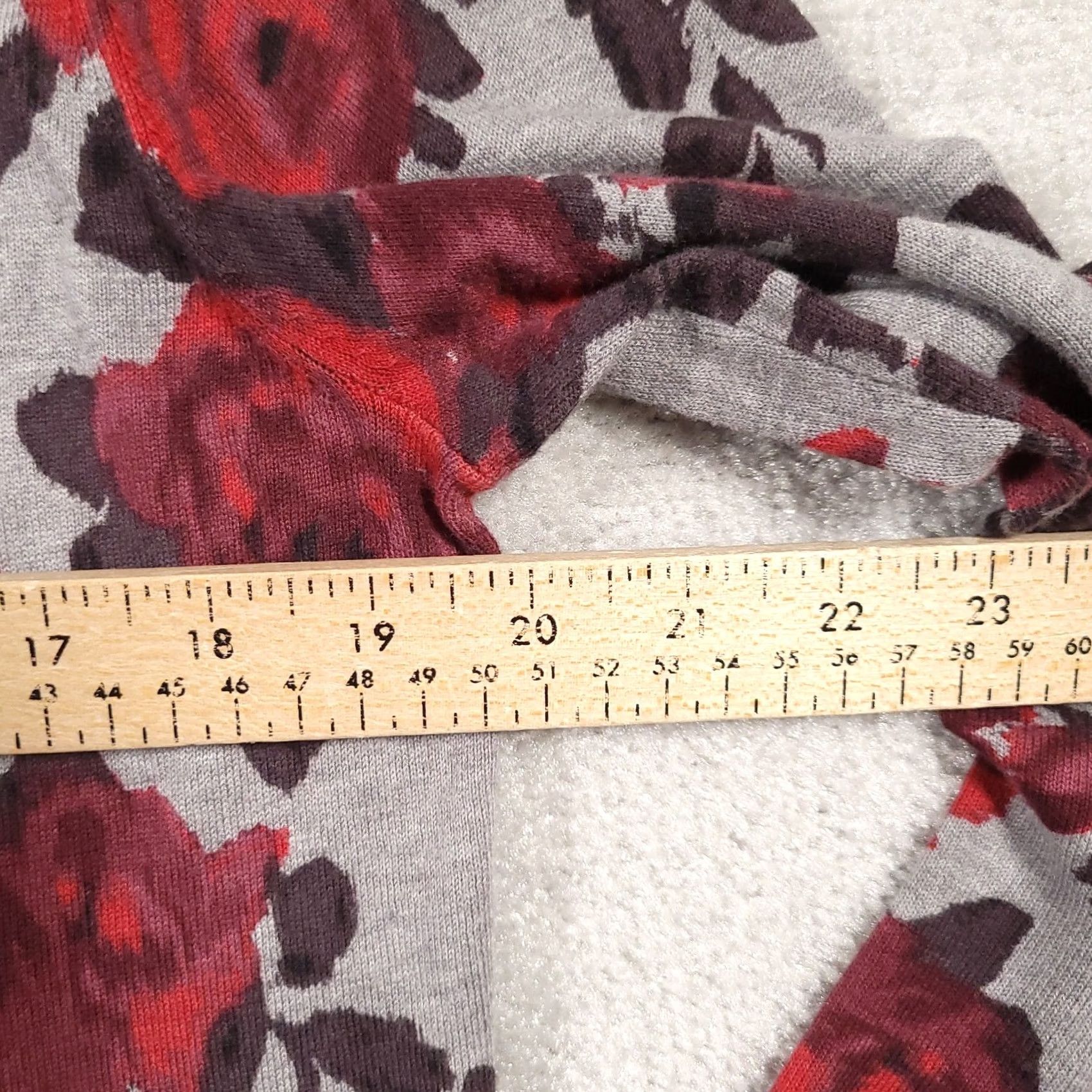 Talbots VINTAGE Talbots Shirt Women PL Petite Large Gray Floral Scoop Neck Long Sleeve Size L / US 10 / IT 46 - 7 Thumbnail