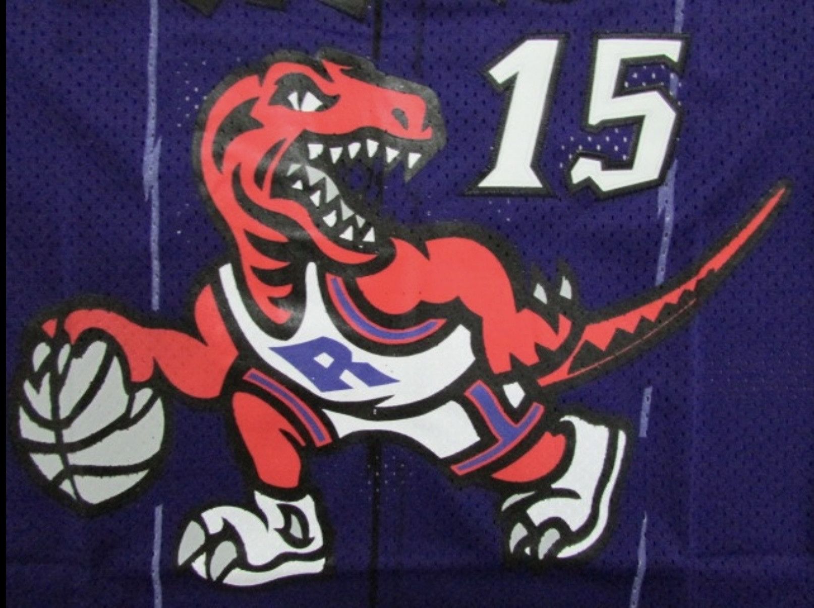 NBA Retrò Maglia Basket - Vince Carter Toronto Raptors #15 - M Size US M / EU 48-50 / 2 - 3 Thumbnail