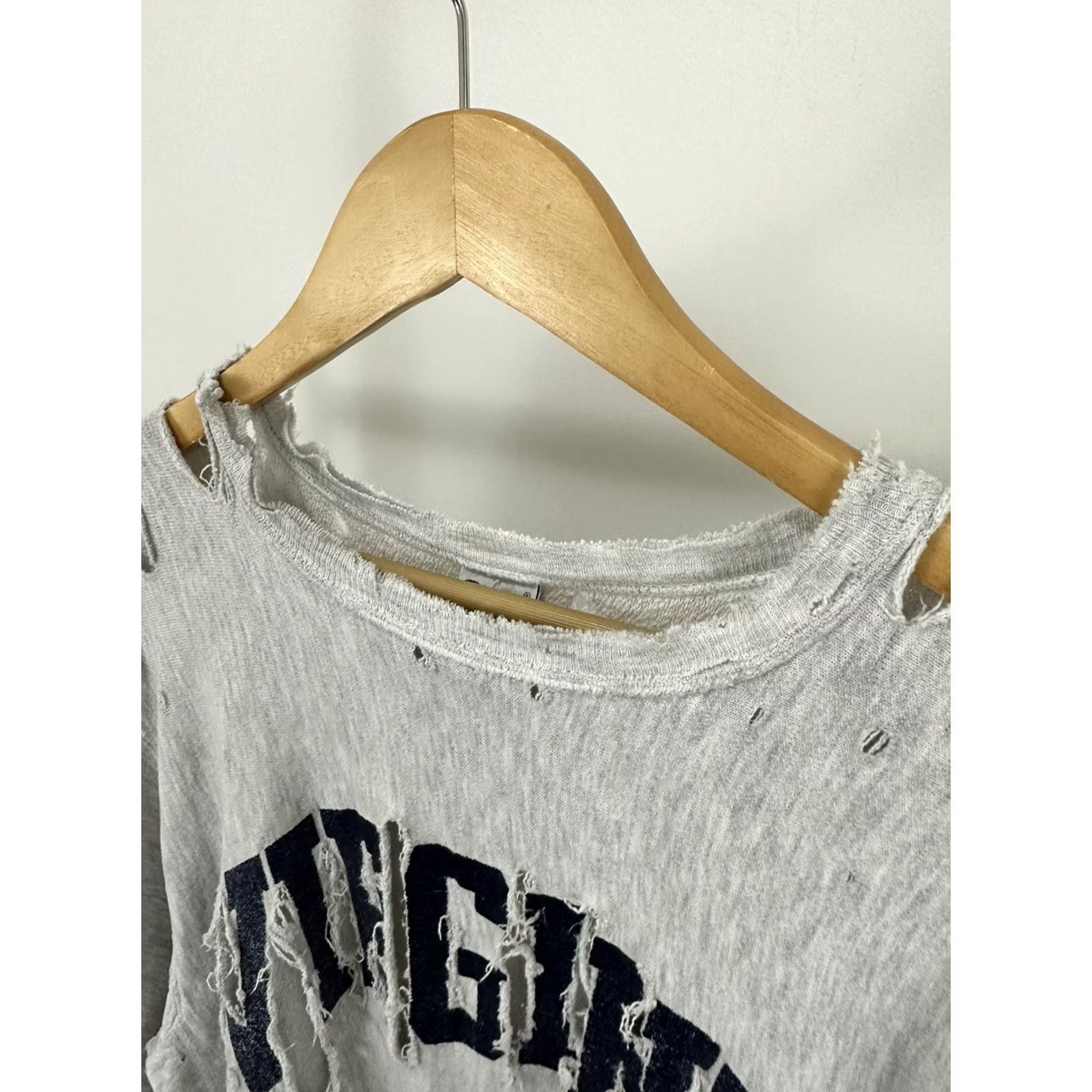 Champion VTG Champion Reverse Weave Sweatshirt Distressed WORN WIP Gray L Men Mens Shirt Pullover 90s Virginia Size US L / EU 52-54 / 3 - 5 Thumbnail