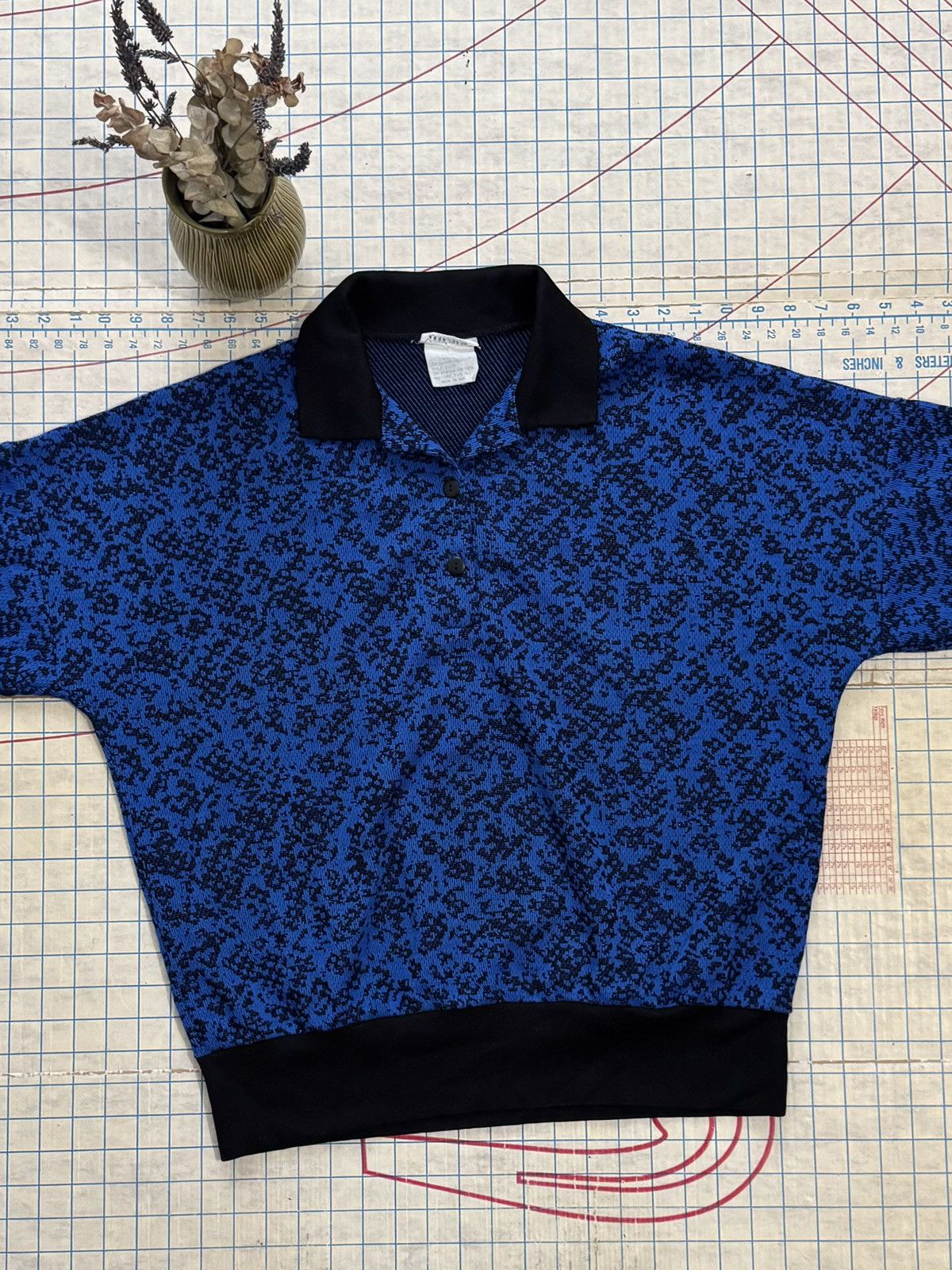 Other × Vintage Vintage Donnkenny Polo Shirt Blue and Black Pattern Fits L Size US L / EU 52-54 / 3 - 7 Thumbnail