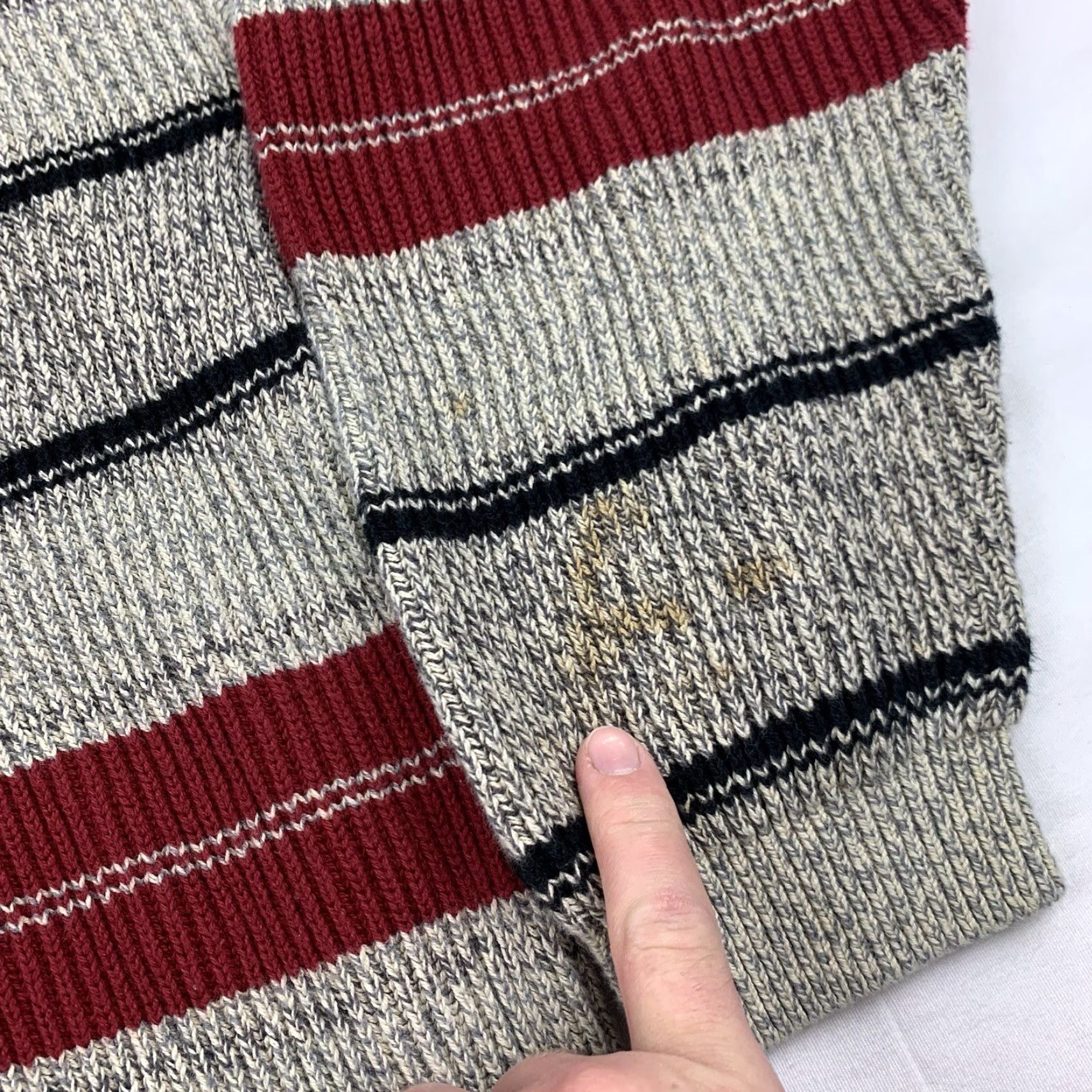 Tommy Hilfiger VINTAGE Tommy Hilfiger Sweater Adult L Tan Stripes Crewneck Pullover Logo Beige 90s American Mens Size US L / EU 52-54 / 3 - 4 Thumbnail
