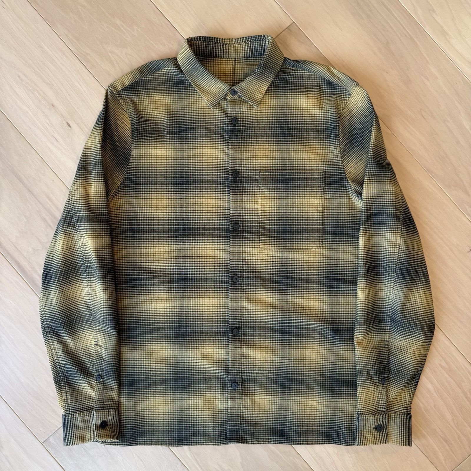 Lululemon Lululemon Mason Peak Flannel L Yellow Black Casual Button Size US L / EU 52-54 / 3 - 2 Thumbnail