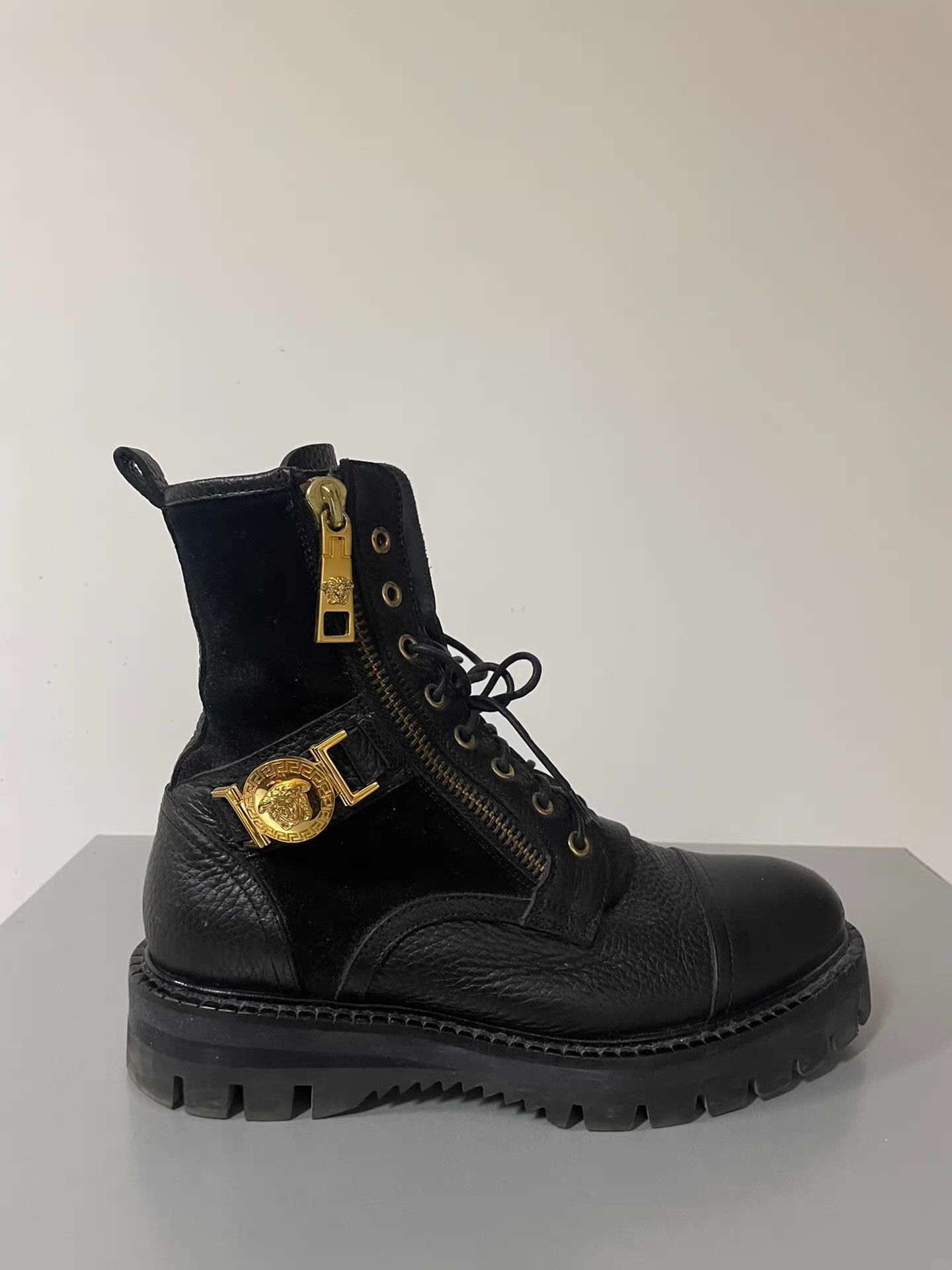 Versace Versace Men's Paneled Boots Ｑ21 Size US 7 / EU 40 - 3 Thumbnail