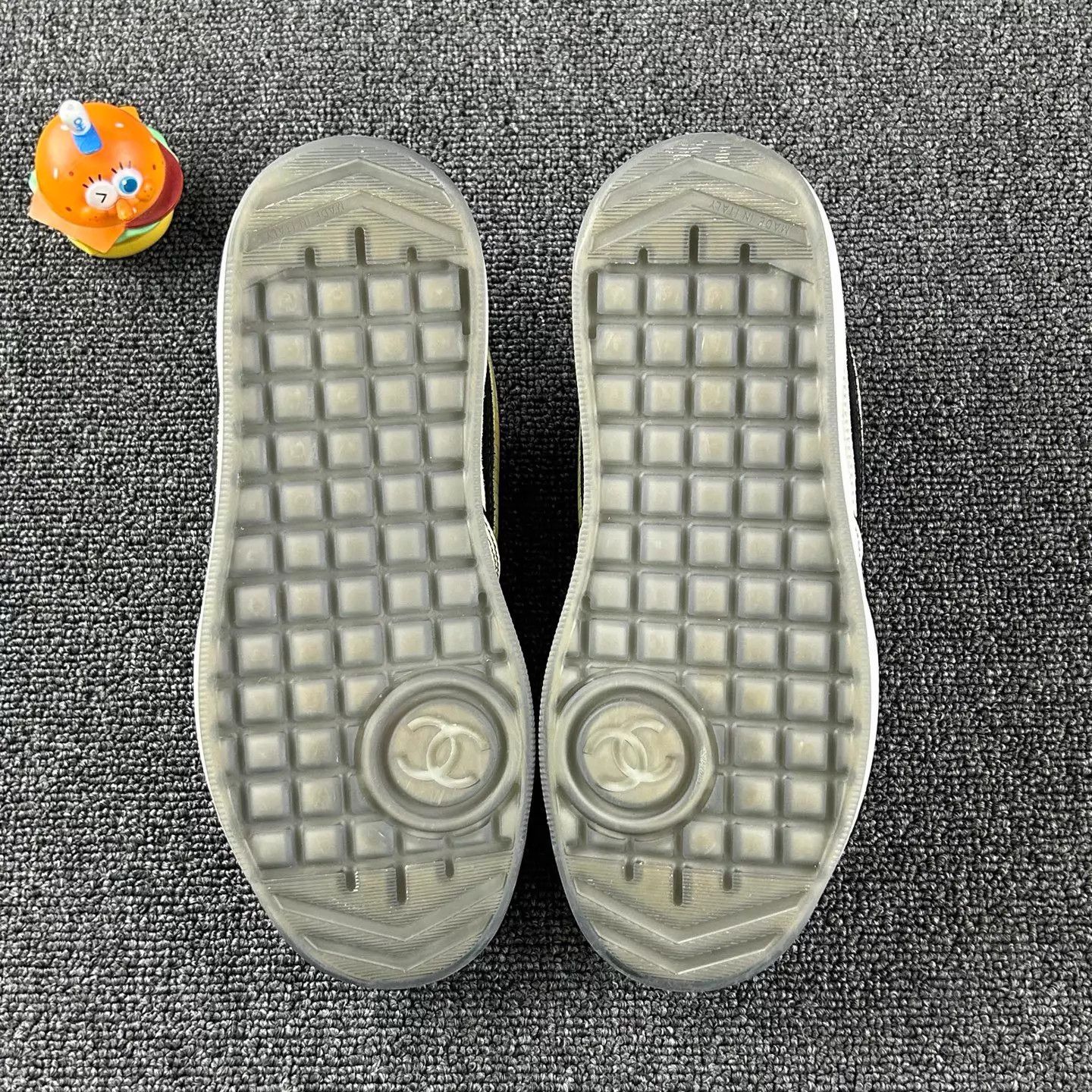 Chanel Chanel 23P sneakers EU36.5 lightly worn Size US 6 / IT 36 - 6 Thumbnail