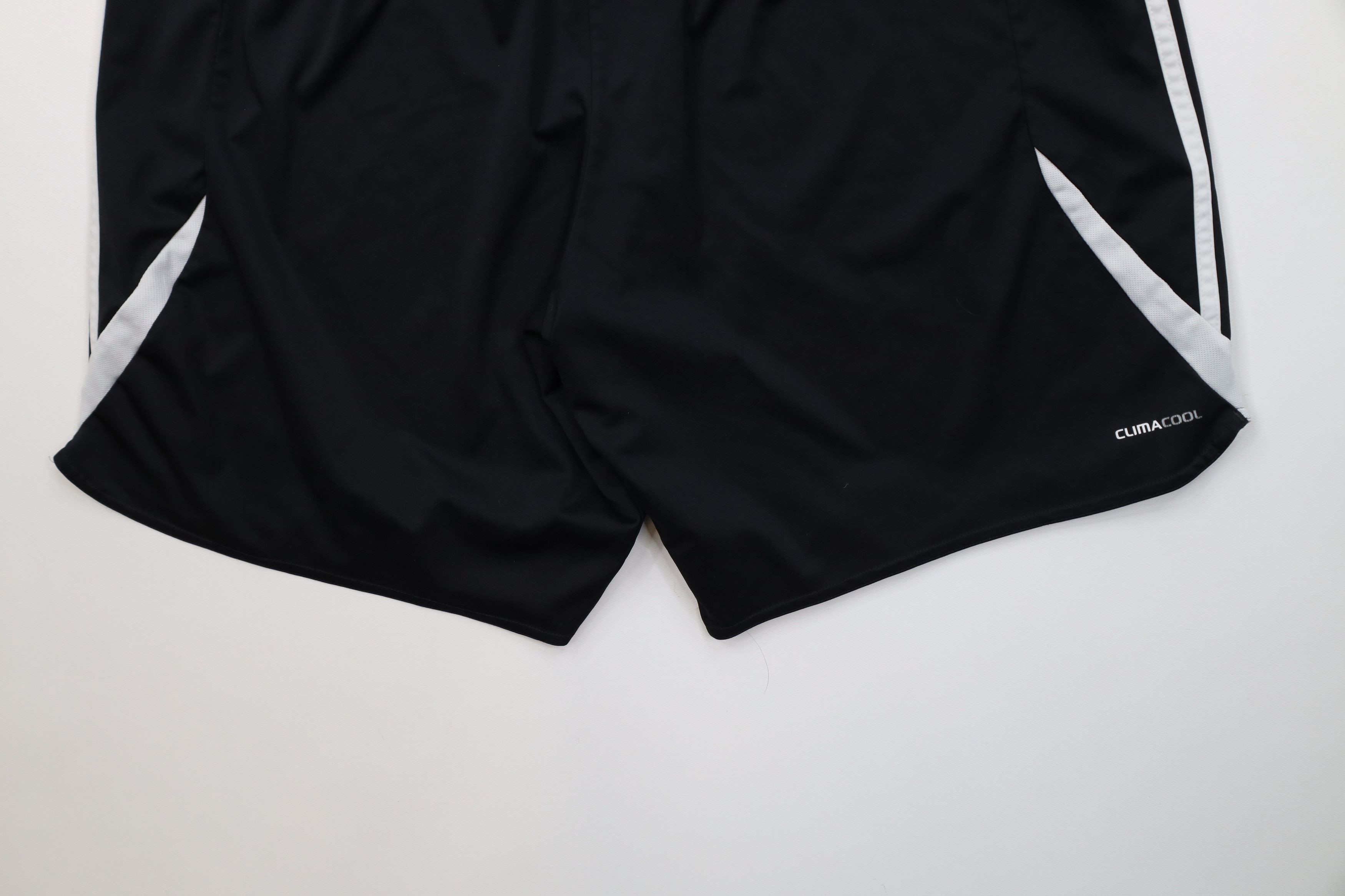 Adidas Vintage Y2K Adidas Running Jogging Soccer Shorts Polyester Size US 36 / EU 52 - 11 Thumbnail
