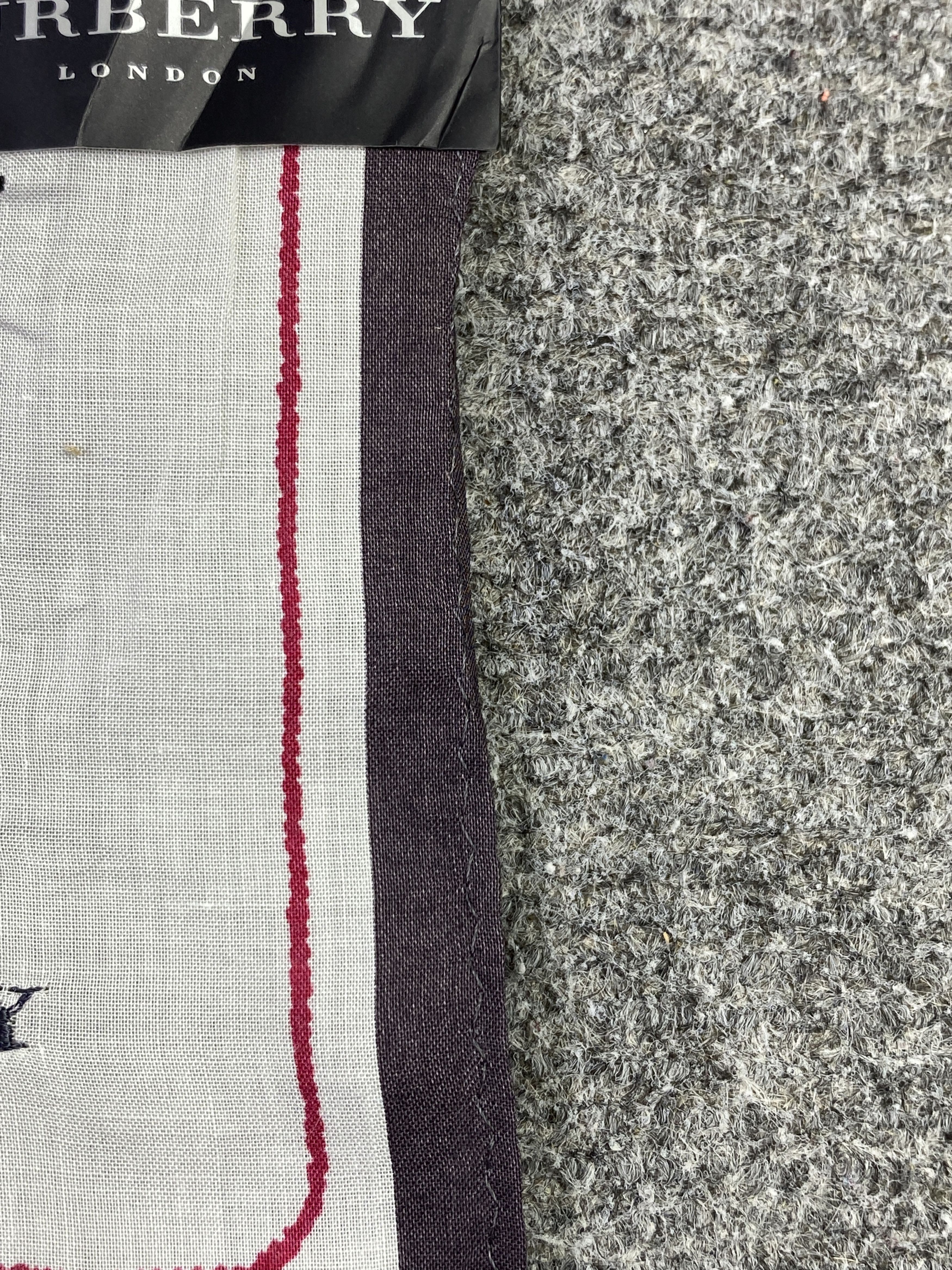 Burberry NWT Burberry Handkerchief / Neckerchief KT0195 Size ONE SIZE - 6 Thumbnail