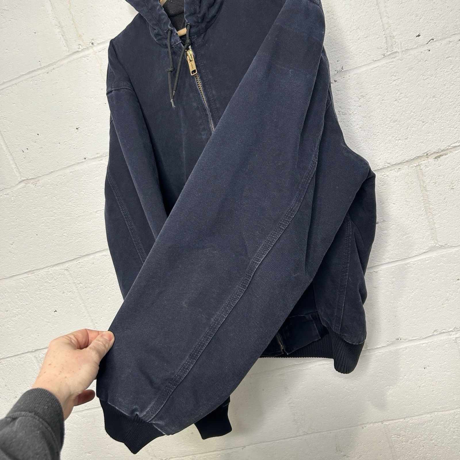 Carhartt Vintage Carhartt Hooded Active Jacket “Midnight Blue” J130 Size US L / EU 52-54 / 3 - 5 Thumbnail
