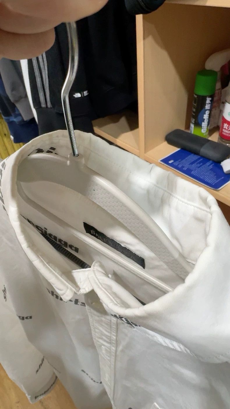 Balenciaga Balenciaga size 37 Classic white shirt Size US M / EU 48-50 / 2 - 7 Thumbnail