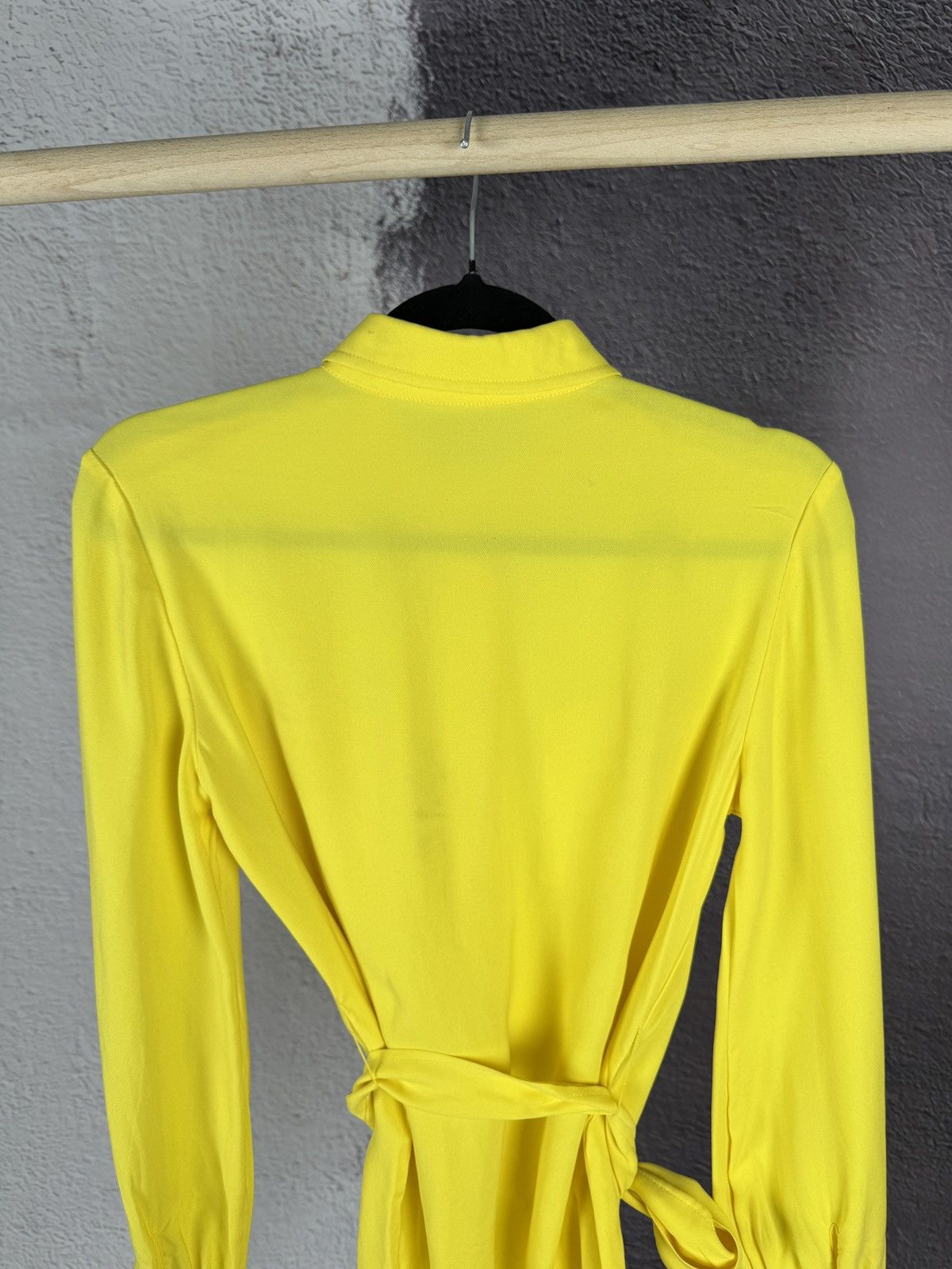RED Valentino R.E.D. Valentino pure silk yellow belted blouse luxury Size M / US 6-8 / IT 42-44 - 14 Thumbnail