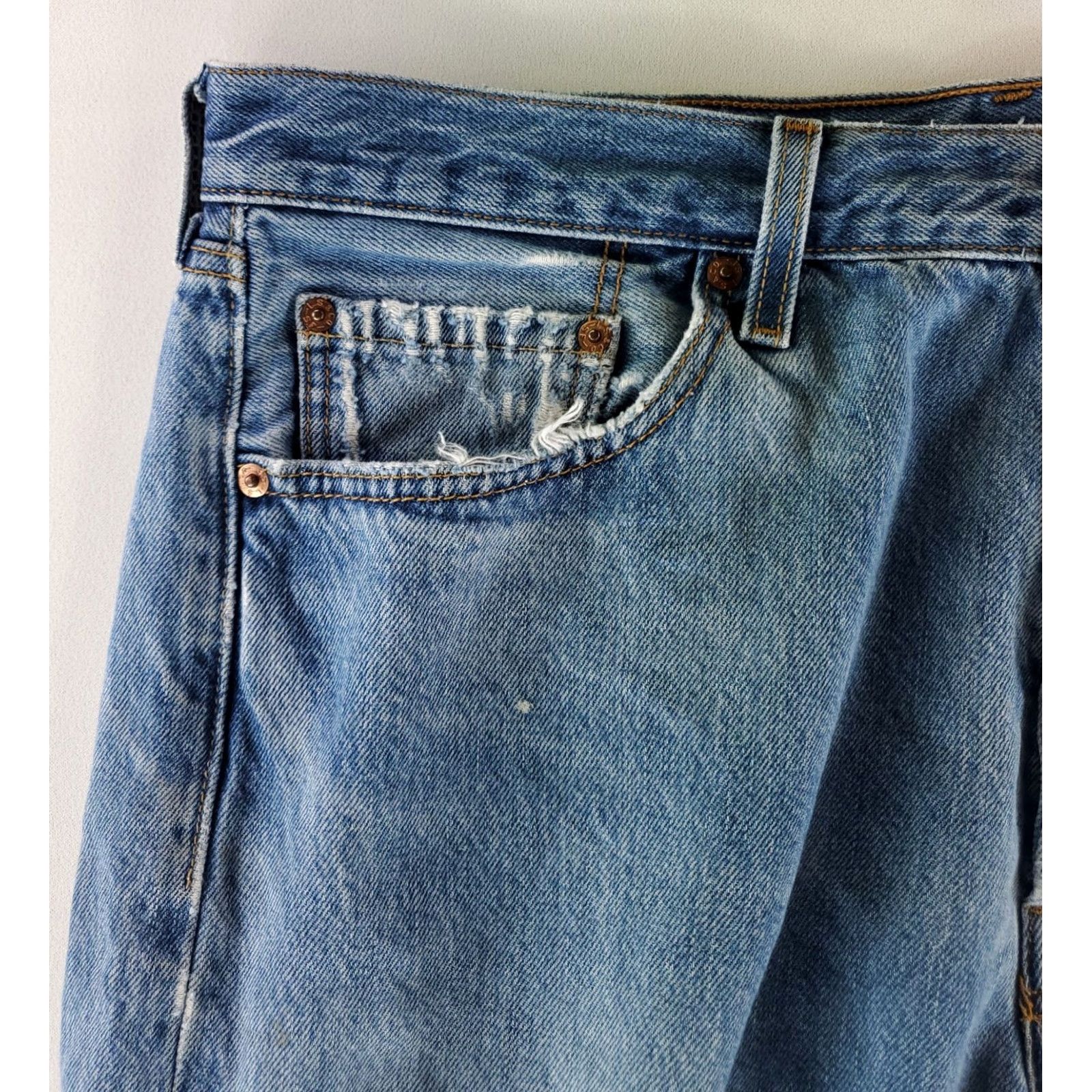 Levi's Levi's 501 Jeans Mens 36x31 Actual Blue Y2K Straight Denim Pants Regular Size 36 Mens Size US 36 / EU 52 - 4 Thumbnail