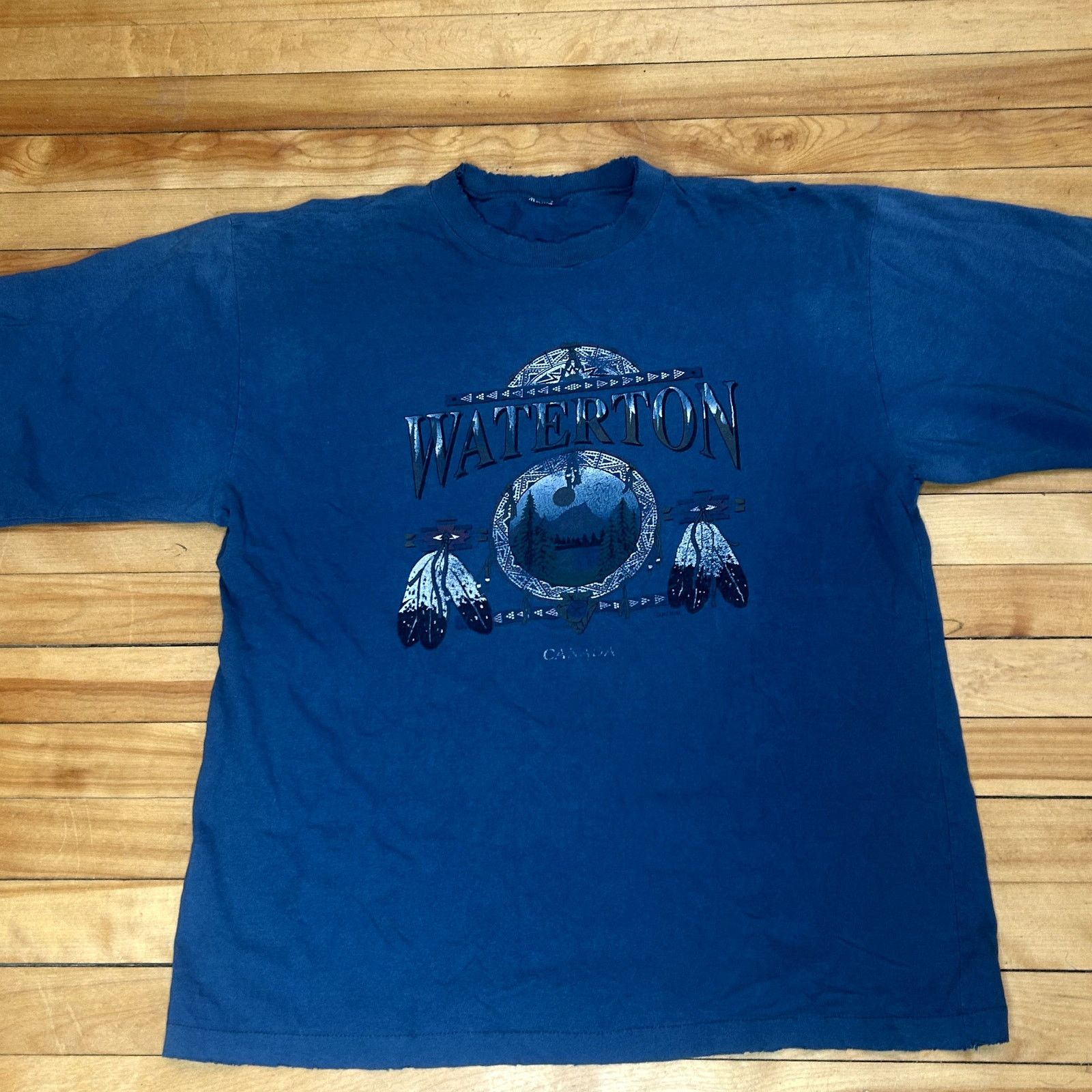 Vintage Vintage Waterton Graphic T-Shirt Size US L / EU 52-54 / 3 - 2 Thumbnail