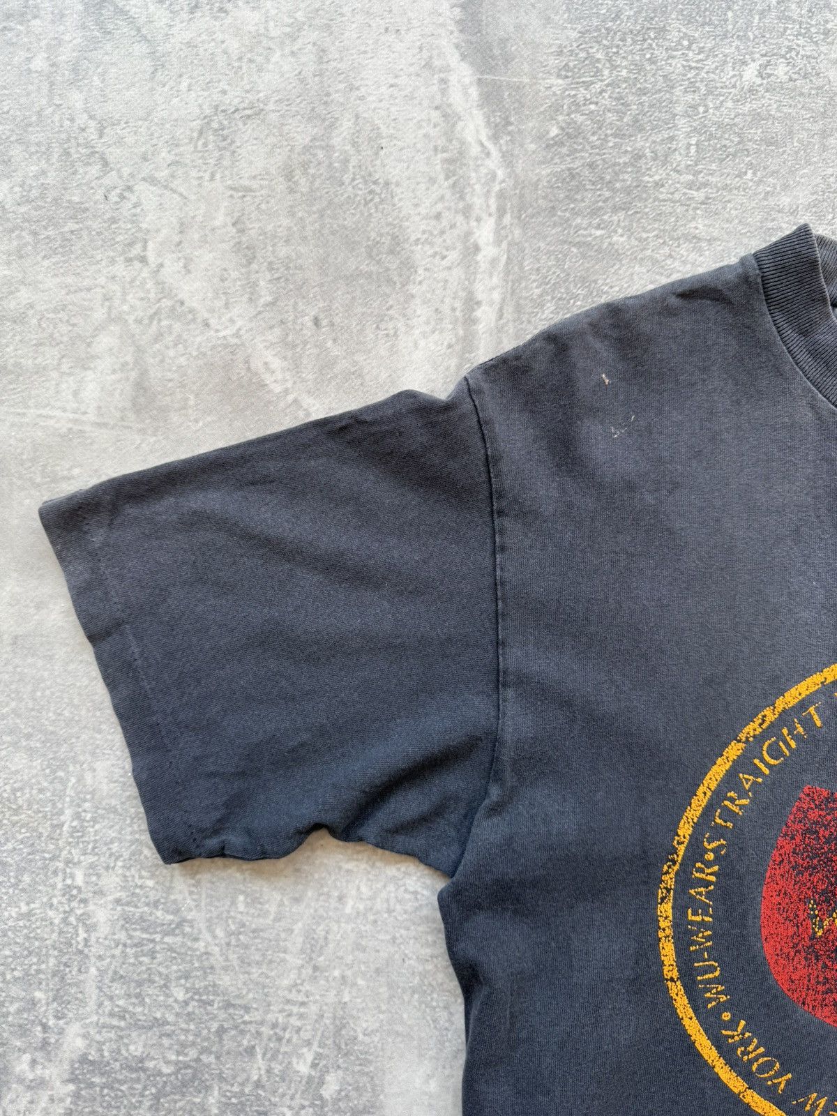 Wu-Tang Clan Rare Vintage 90s Wu-Tang Distressed Sun Faded Tshirt Size US M / EU 48-50 / 2 - 4 Thumbnail