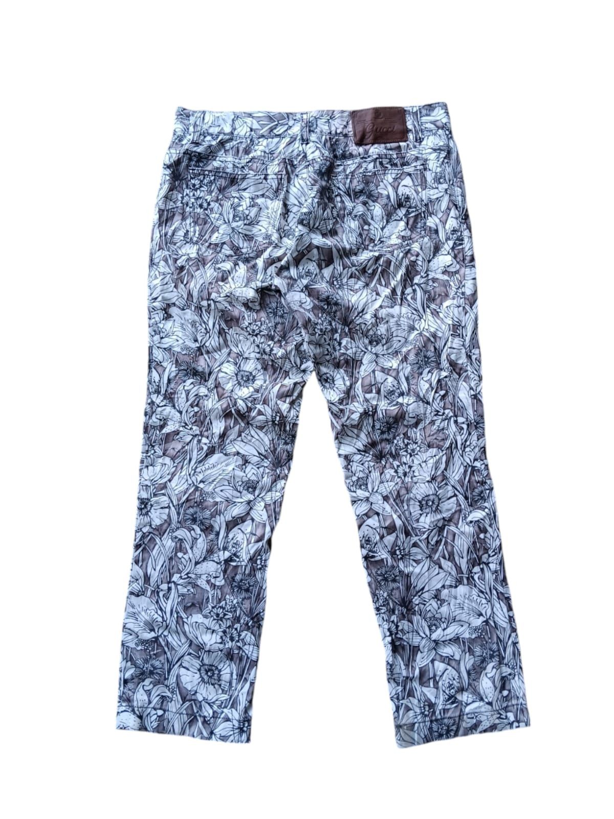 Gucci Gucci all over print floral pants Size 28" / US 6 / IT 42 - 11 Thumbnail