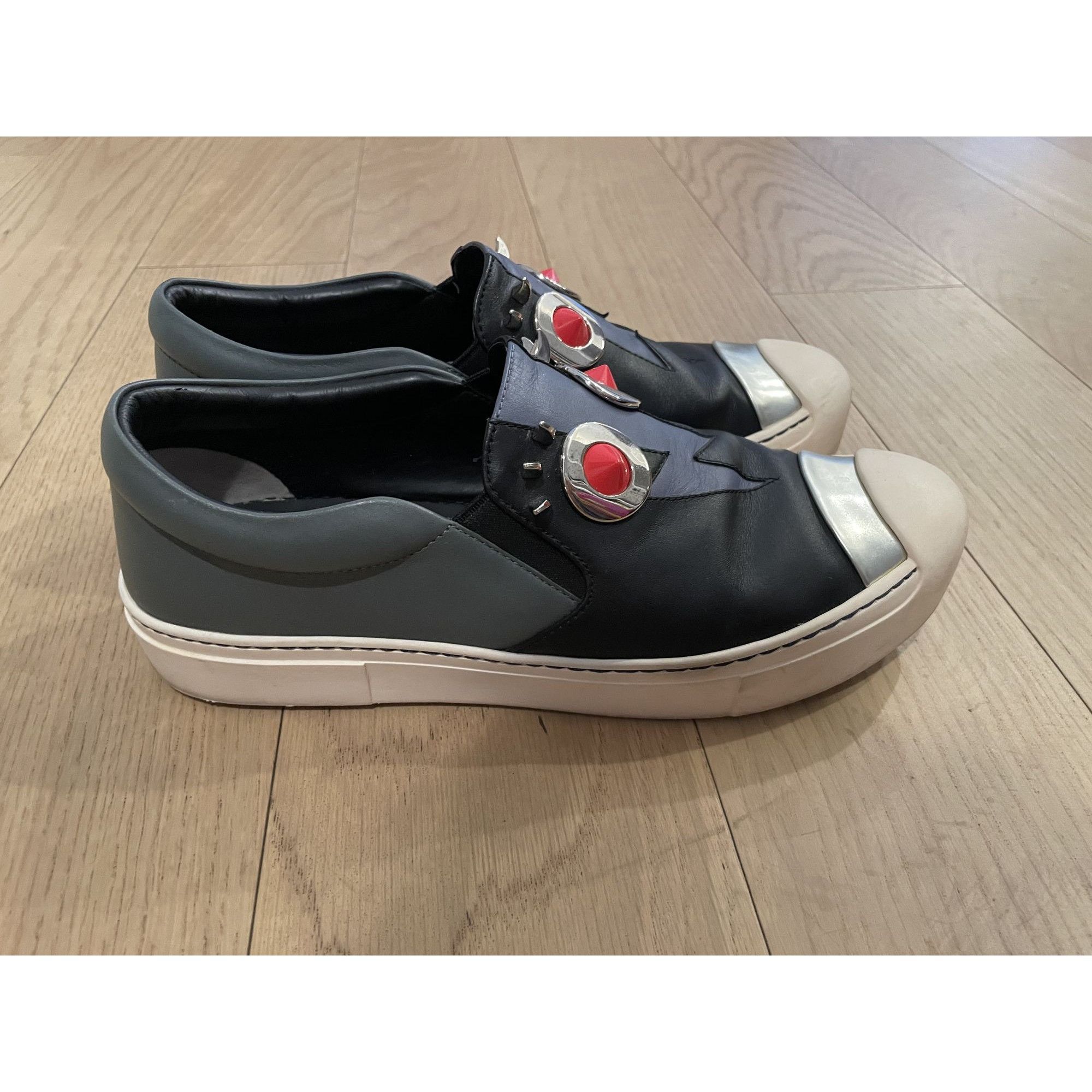 Fendi Fendi Black Leather Slip-On Sneakers With Lightning Bolt Des Size US 7 / EU 40 - 8 Thumbnail