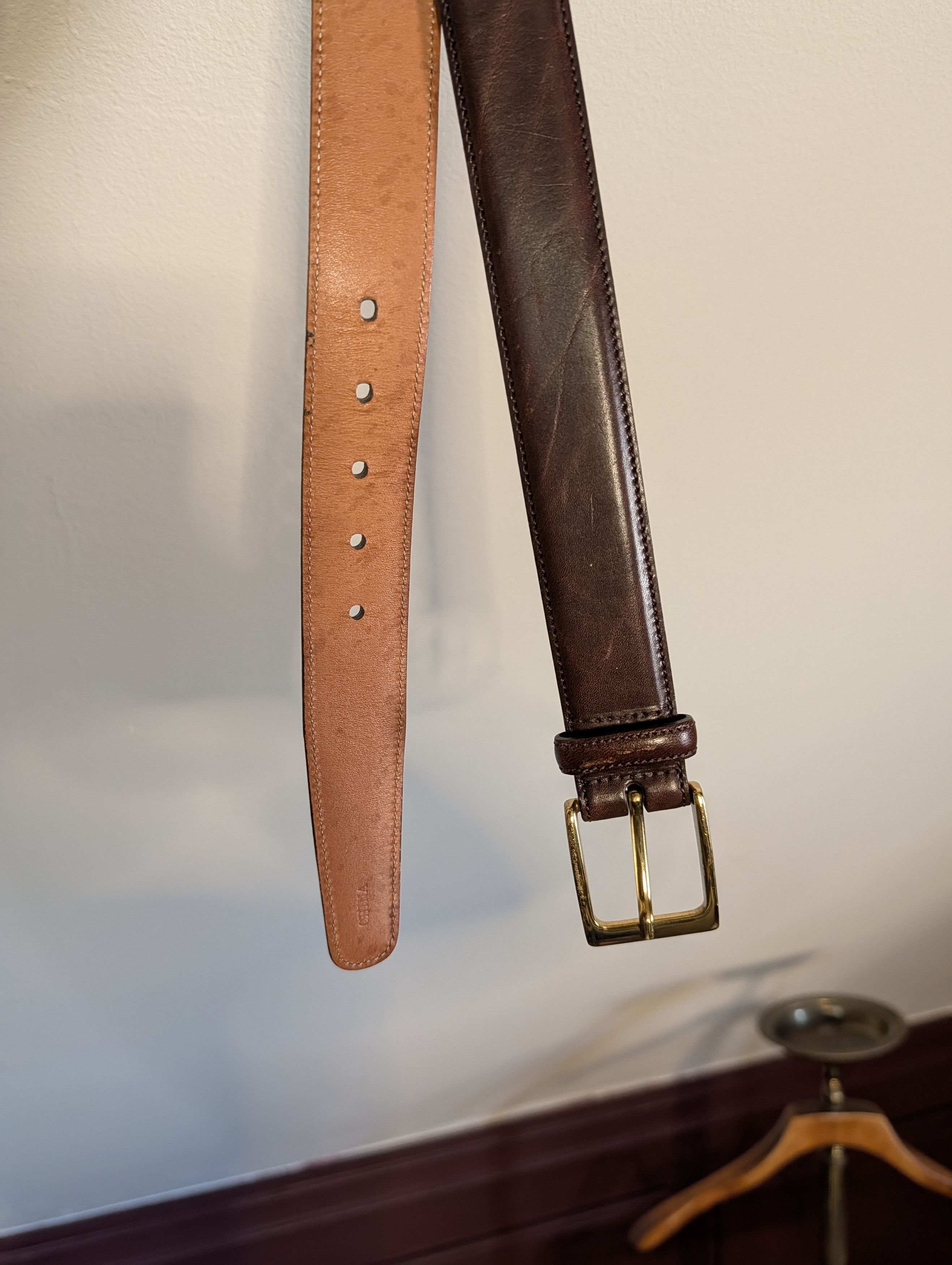 Trafalgar MiUSA brown hand polished cortina leather gold buckle belt Size 40 - 2 Thumbnail