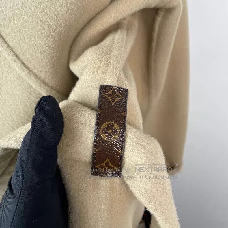 Louis Vuitton Louis Vuitton Light brown presbyopic hooded bathrobe coat Size XS / US 0-2 / IT 36-38 - 2 Thumbnail