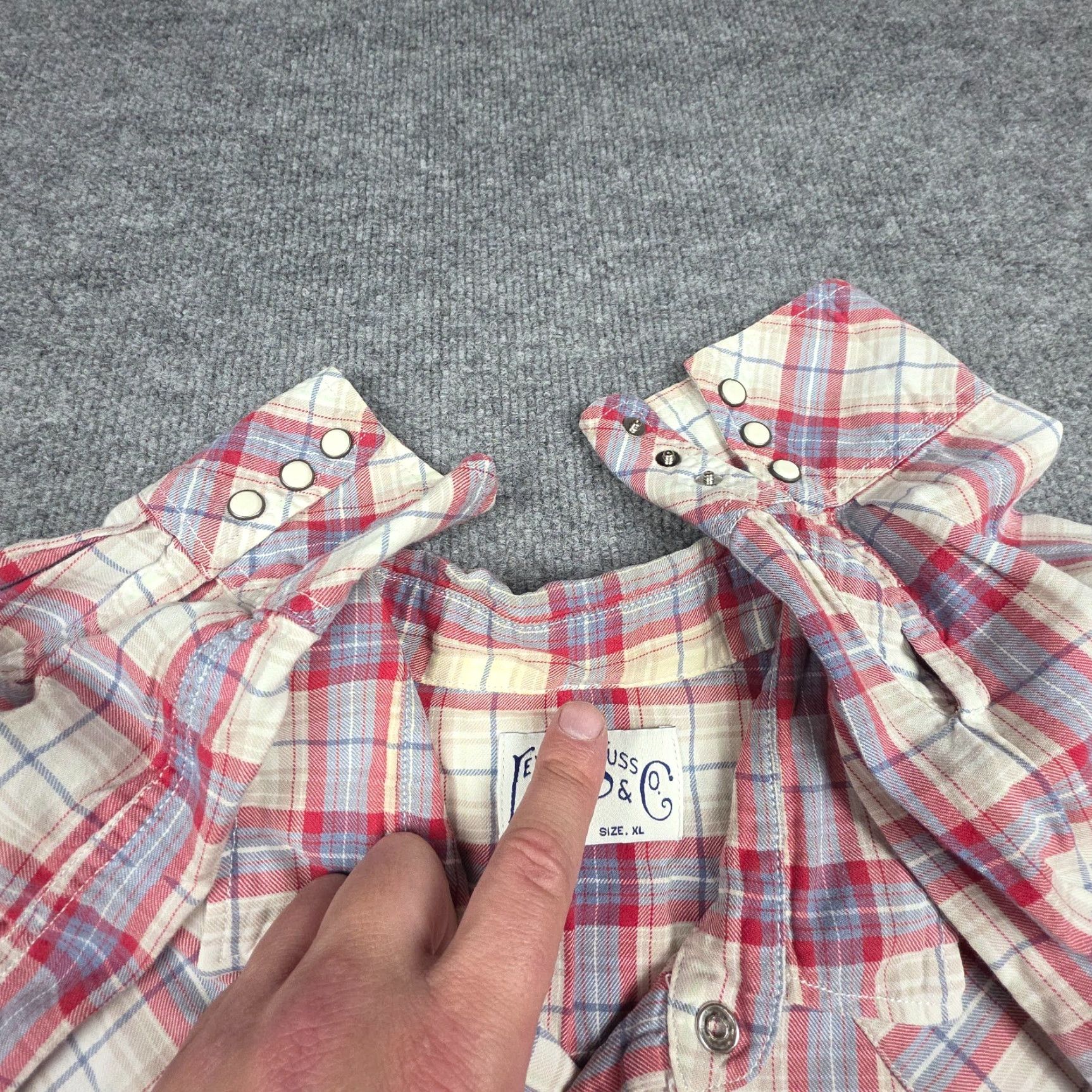 Levi's VINTAGE Levis Pearl Snap Shirt Mens XL White Red Plaid Sawtooth Western Rockabilly Men Mens XL Button-Up Collared Long Sleeve Pocket Logo Cotton Size US XL / EU 56 / 4 - 7 Thumbnail