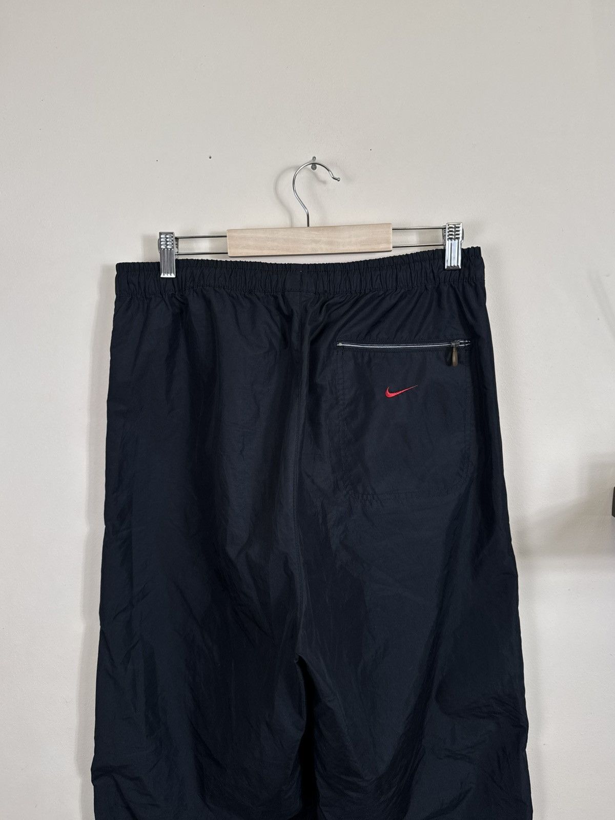 Nike Vintage Nike Nylon Pants Swoosh Black 90s Streetwear XL Size US 32 / EU 48 - 8 Thumbnail