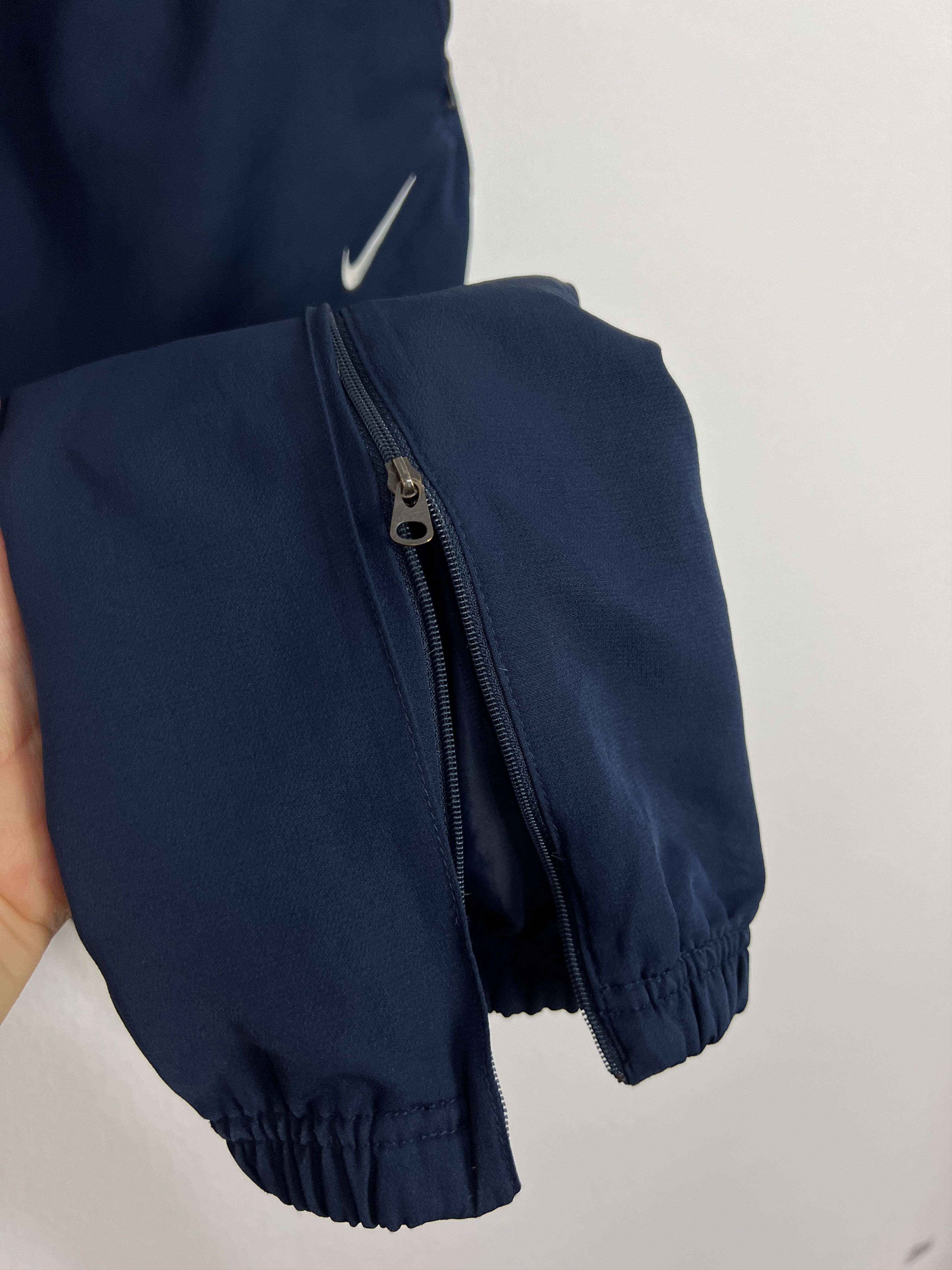 Nike Arsenal o2 Football Pants Soccer Highbury Sweatpants Hype Size US 32 / EU 48 - 4 Thumbnail