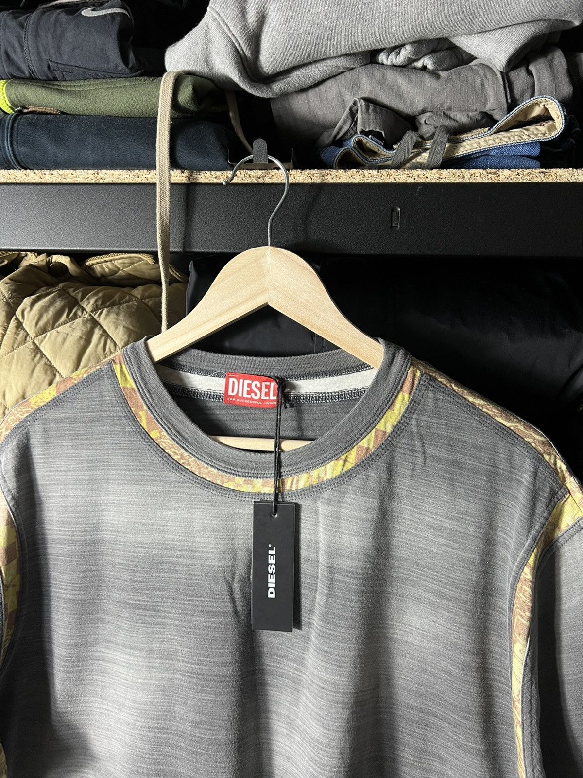 Diesel 🔥 Diesel T-Shirt with Camo Trim — Size XXL – Y2K Size US XXL / EU 58 / 5 - 4 Thumbnail