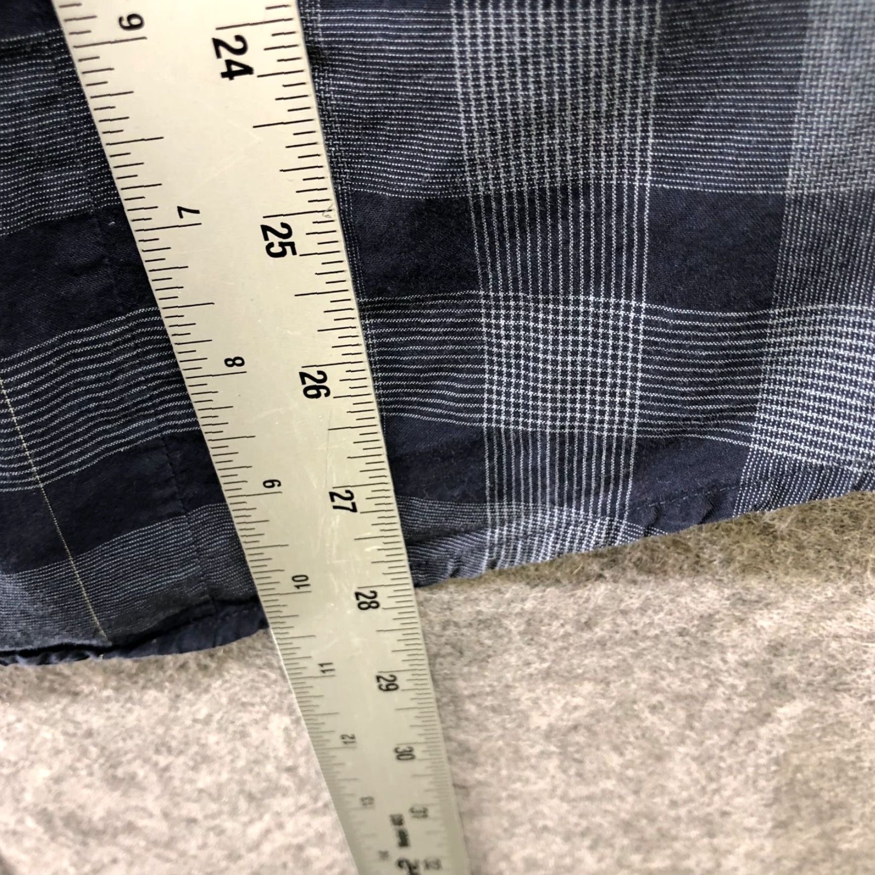Theory Theory Kyson Long Sleeve Shirt Mens L Navy Blue Plaid Cotton Button-Up Shirt Casual Workwear Men Large Blue Plaid 90s-style Size US L / EU 52-54 / 3 - 7 Thumbnail