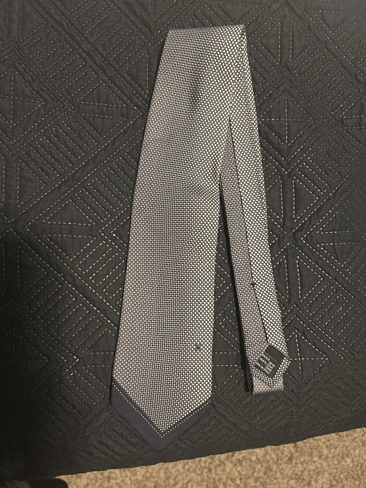 Gucci Gucci 100% Silk Made in Italy Geometric Tie Size ONE SIZE - 4 Thumbnail
