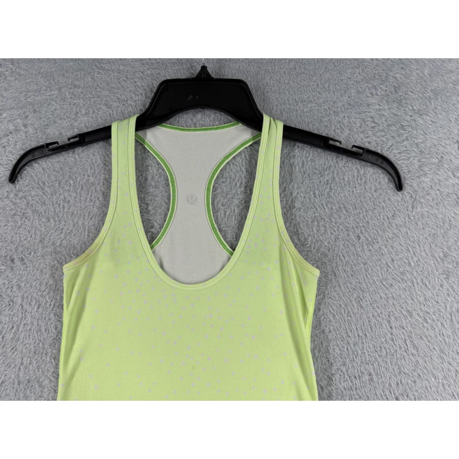 Lululemon Lululemon Shirt Women Green Polka Dot Racerback Light Luon Gym Yoga Sleeveless Tank Adult Small (Size 2) Paperless?? Size XS / US 0-2 / IT 36-38 - 4 Thumbnail