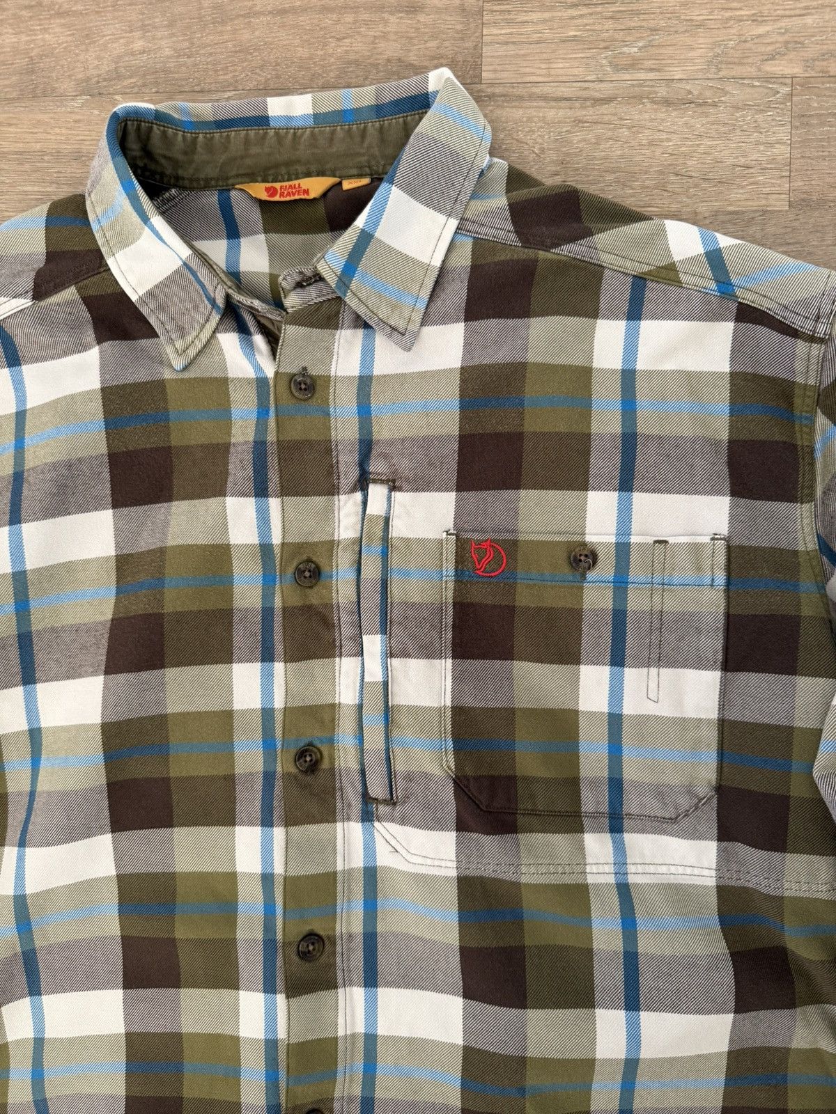 Fjallraven Fjallraven Y2K Plaid Flannel Gorpcore Outdoor Button Up Size US XL / EU 56 / 4 - 5 Thumbnail