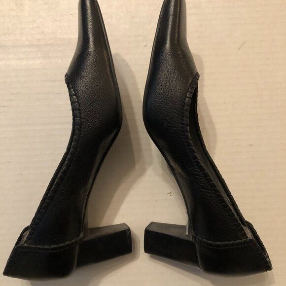 Etienne Aigner Etienne Aigner women's leather pump shoes size: 5 1/2M Size US 5.5 / IT 35.5 - 7 Thumbnail