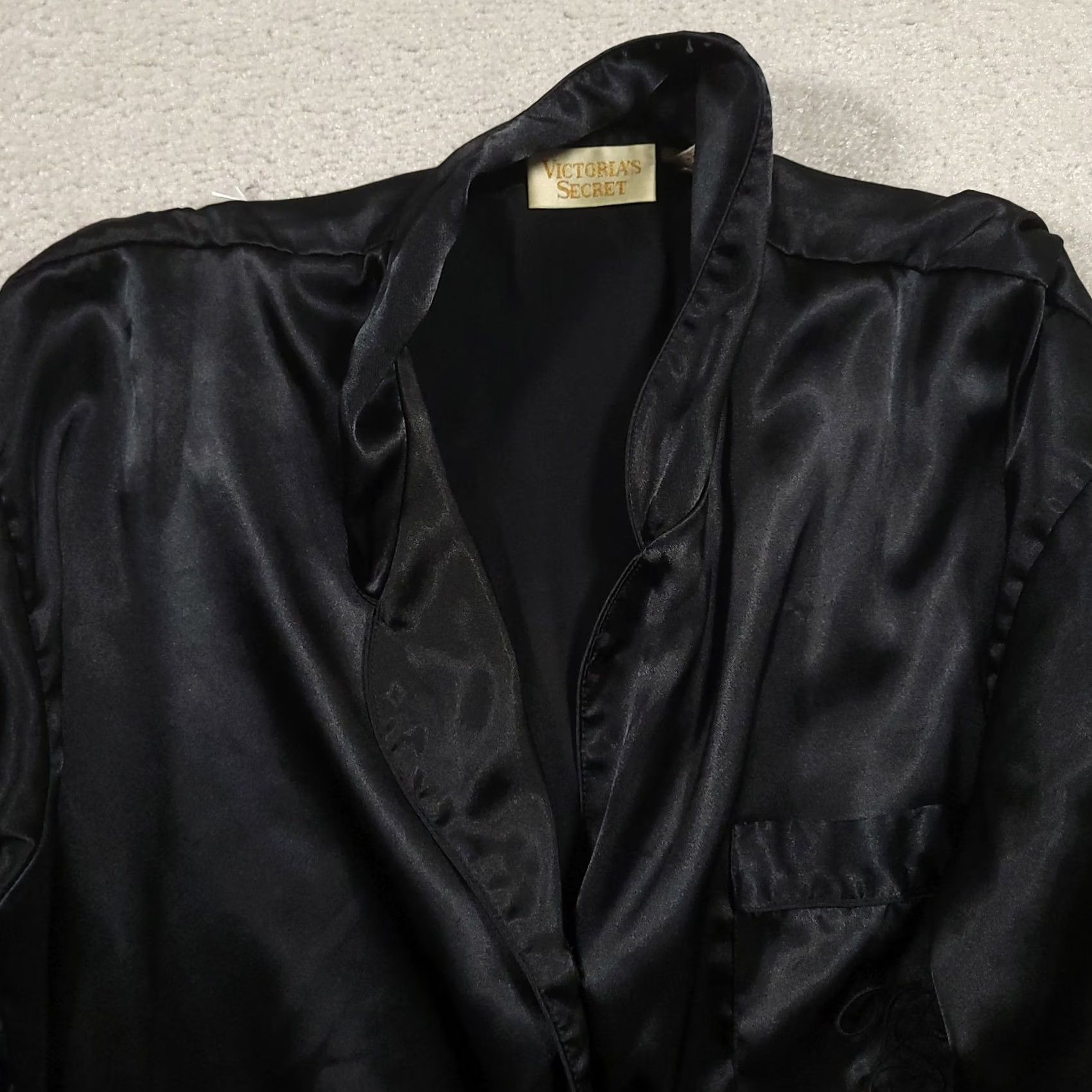 Victoria's Secret VINTAGE Victoria's Secret Sleep Shirt Black Pajama Top Size Medium Shirt Womens 3/4 Sleeve Collared Button Logo Polyester Lightweight Size M / US 6-8 / IT 42-44 - 6 Thumbnail