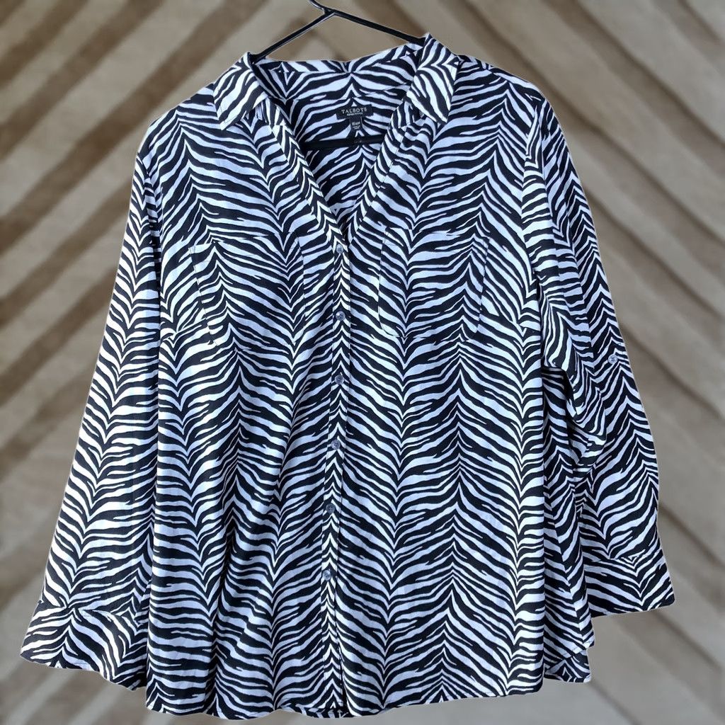 Talbots Talbots Womens Shirt Black White Zebra Button Down Long Sleeve Collared 16WP Size XXL / US 16-18 / IT 52-54 - 1 Thumbnail