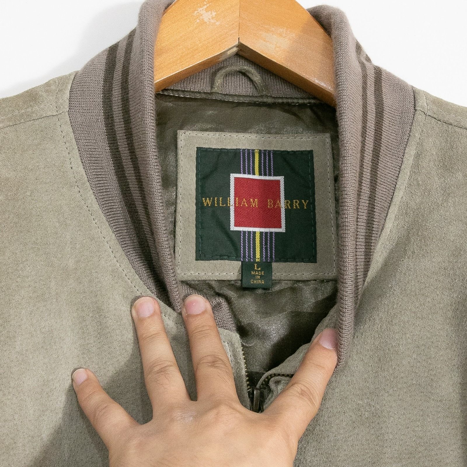 Vintage Vintage 90s William Barry Suede Bomber Jacket L - Distressed Size US L / EU 52-54 / 3 - 4 Thumbnail
