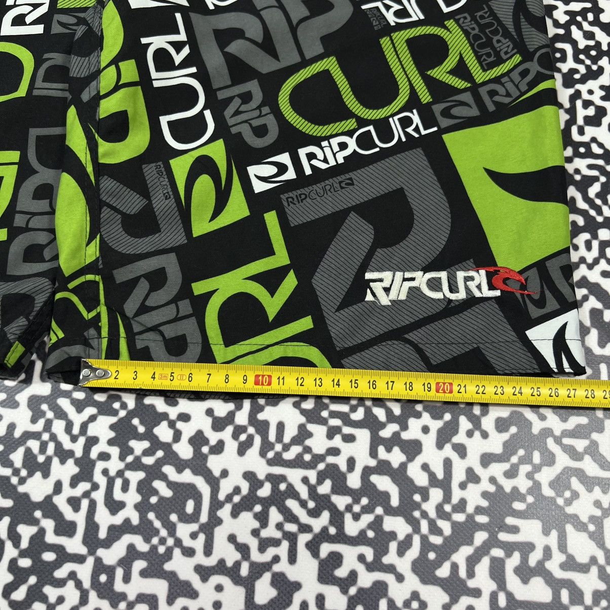 Rip Curl Vintage Y2K Rip Curl Surf Style Monogram Retro Shorts Size US 31 - 15 Thumbnail