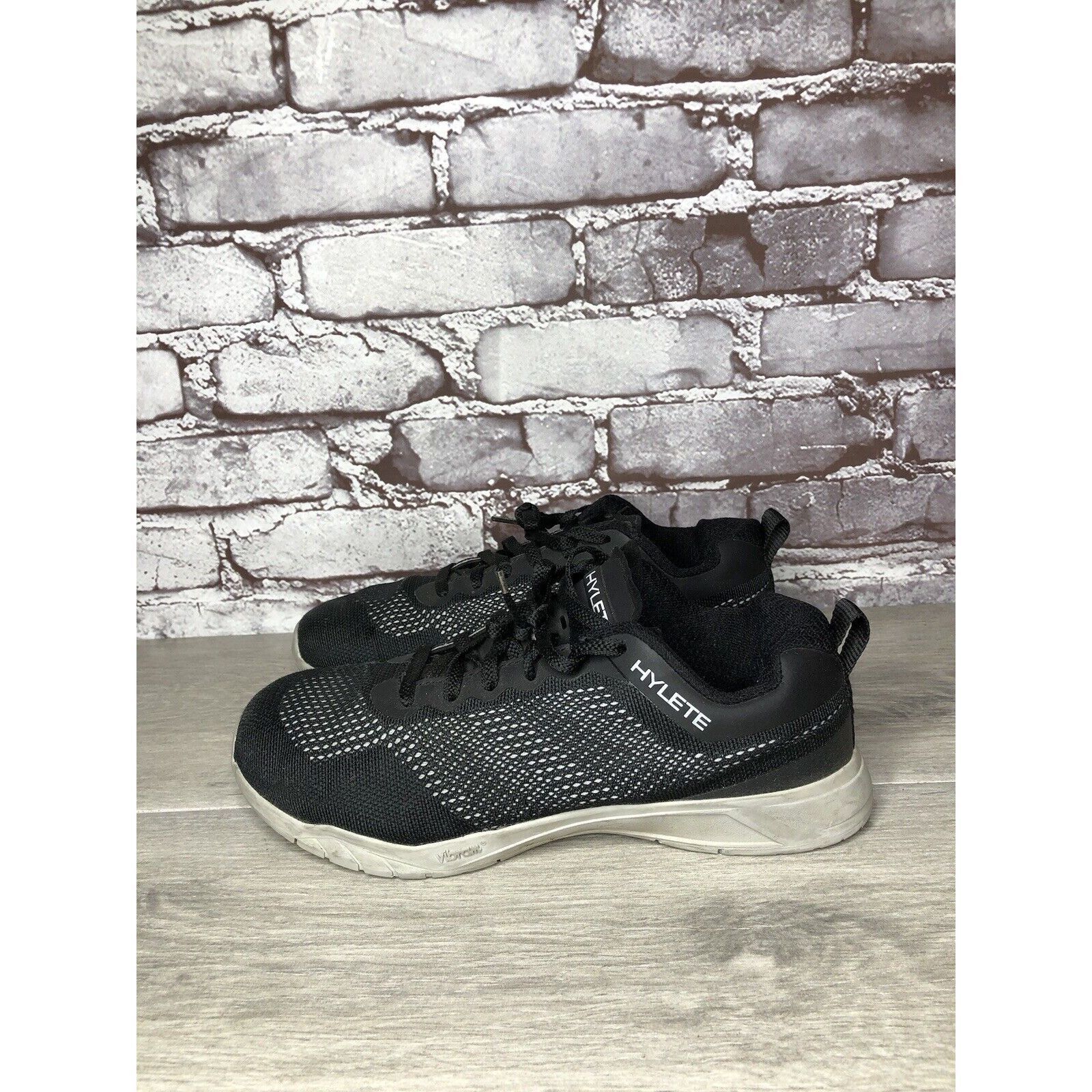 Other Hylete Vibram Circuit Cross Black Lace Up Training Gym Shoes Size US 8 / EU 41 - 19 Thumbnail