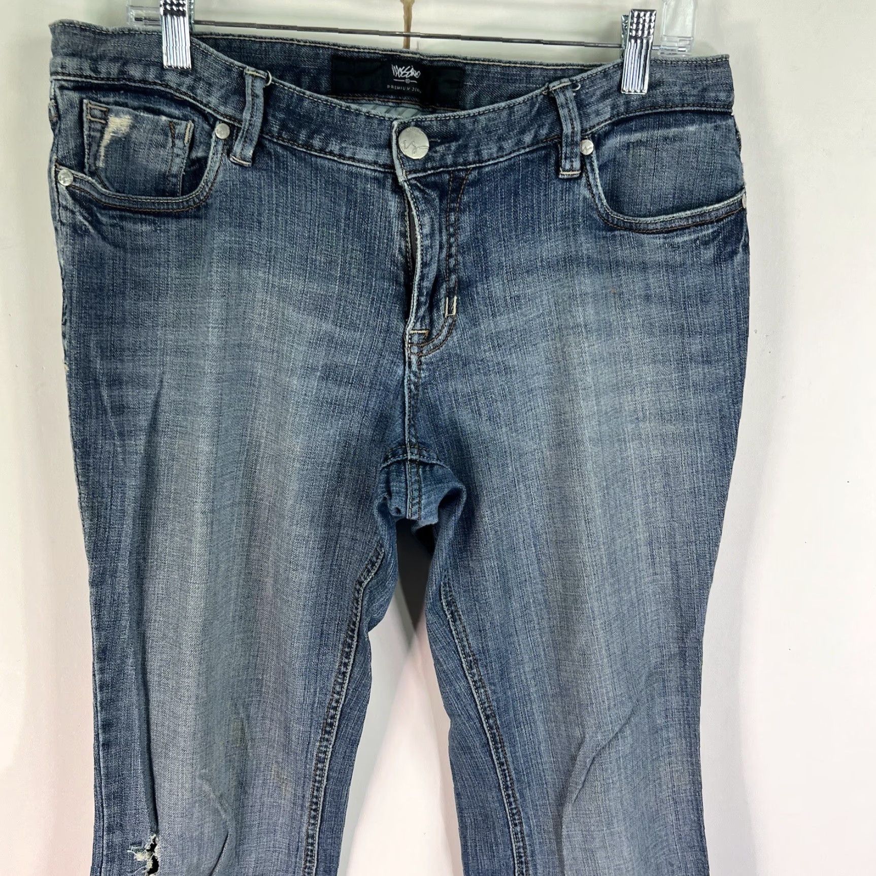 Mossimo MOSSIMO Distressed Bootcut Jeans Size 10 34x32 Blue Women's Denim Size 32" / US 10 / IT 46 - 2 Thumbnail