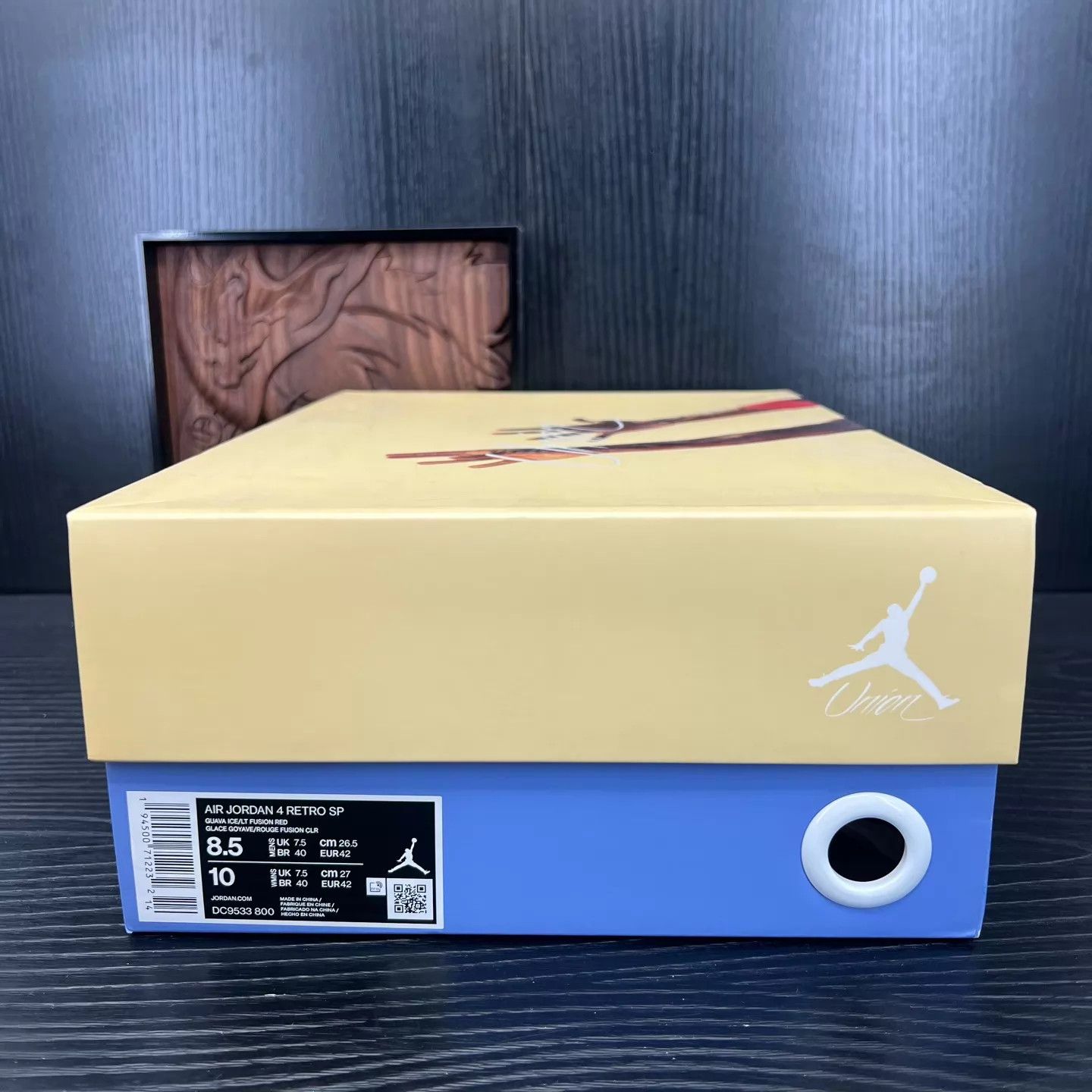 Nike AJ4 Union Pink Size 42 Size US 9 / EU 42 - 9 Thumbnail