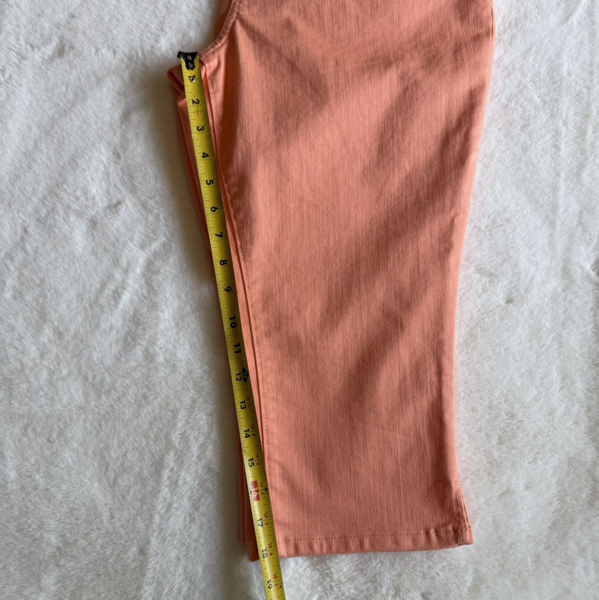 St. Johns Bay St. John’s Bay Mid Rise Papaya Punch Capri Pants Size 10P Size 32" / US 10 / IT 46 - 10 Thumbnail