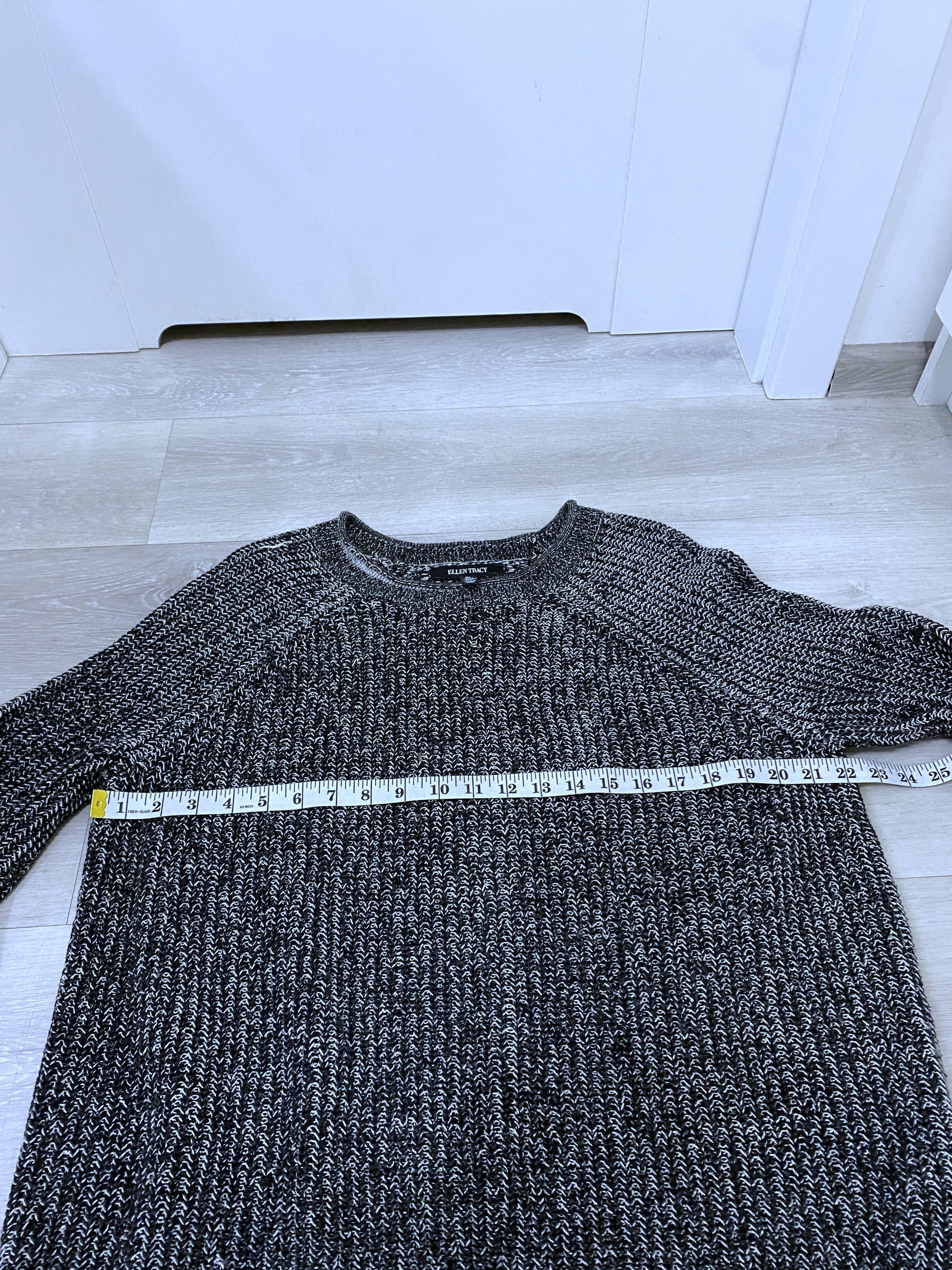 Other Ellen Tracy sweater size L Size US L / EU 52-54 / 3 - 6 Thumbnail