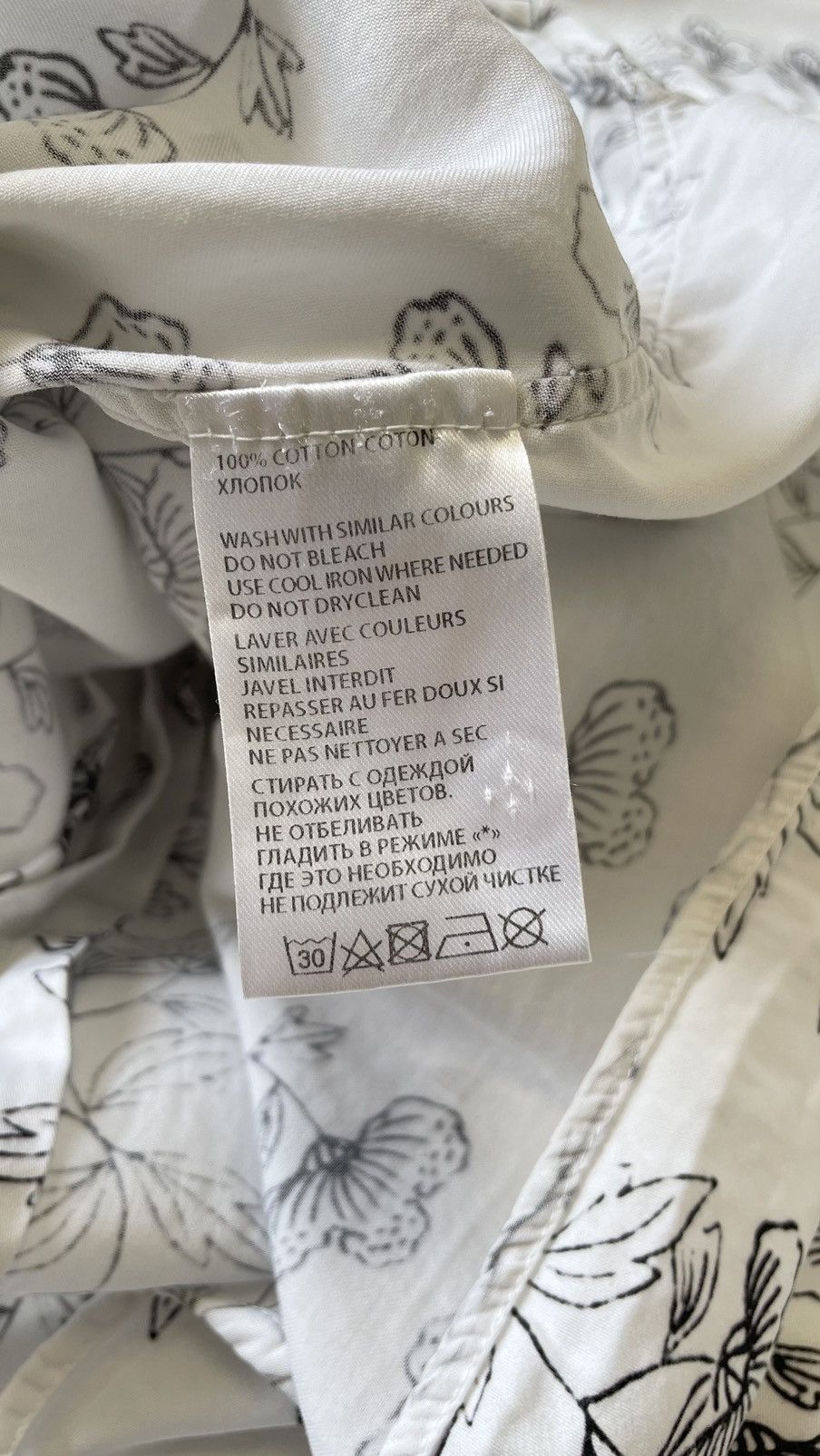 Ann Demeulemeester White Cotton Shirt With Black Flower Print Size US L / EU 52-54 / 3 - 10 Thumbnail