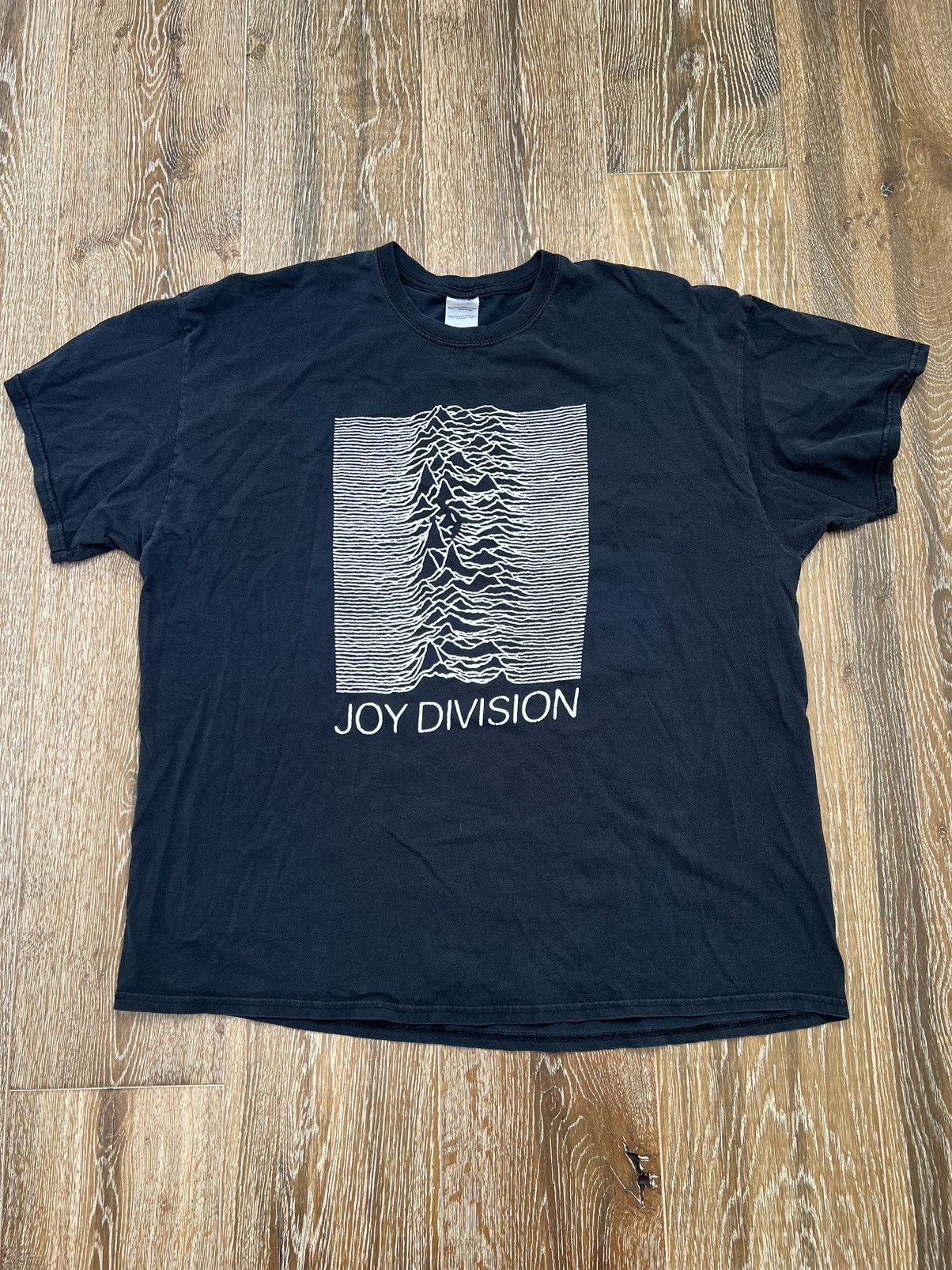 Band Tees Joy division tee Size US XXL / EU 58 / 5 - 1 Thumbnail