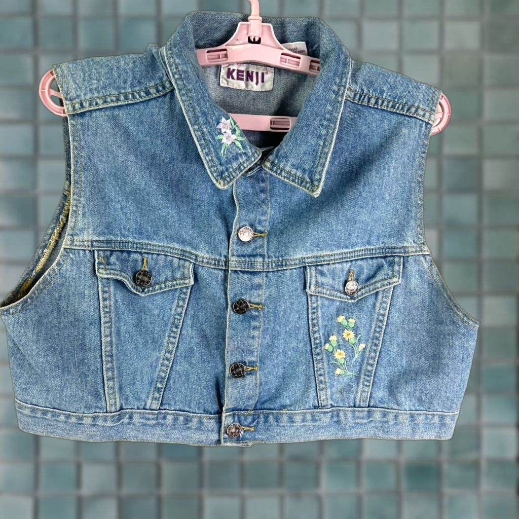 Vintage KENJI Floral Embroidered Denim Short Vest Womens L Blue Size 36" / US 14 / IT 50 - 1 Thumbnail
