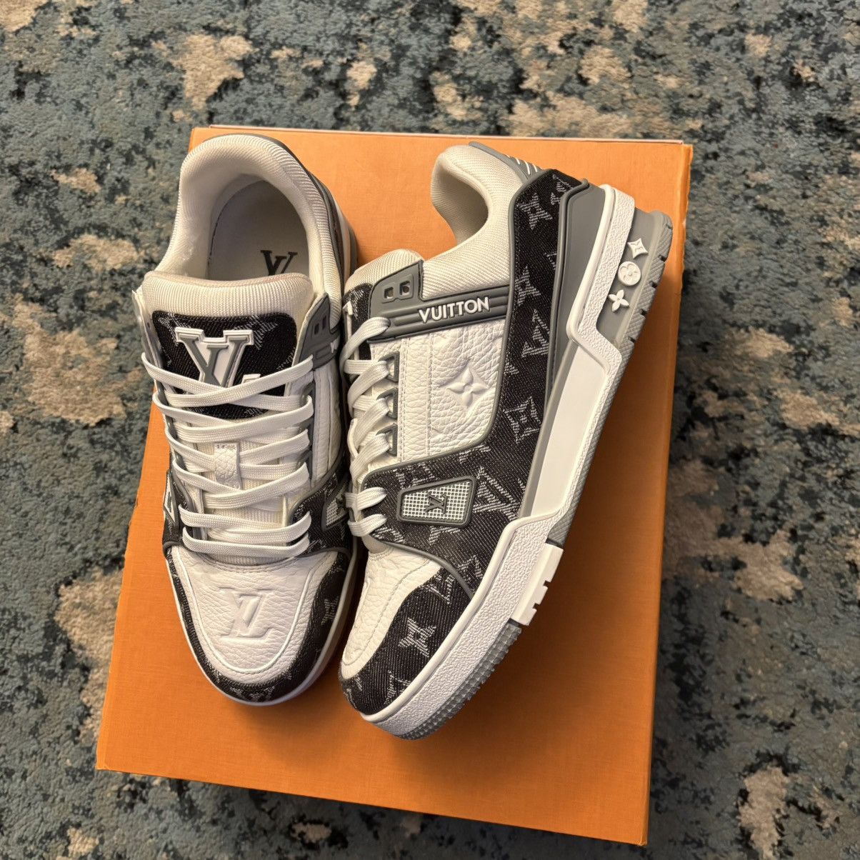 Louis Vuitton Louis Vuitton Grey Trainer Sneaker Size 39 (10Wmns/7Men) Size US 10 / IT 40 - 2 Thumbnail