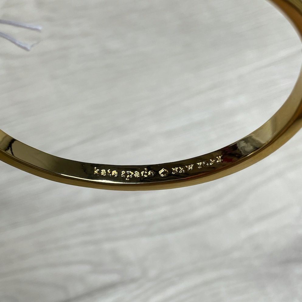 Kate Spade Kate Spade Coral Enamel Gold Tone Spot The Spade Bracelet Size ONE SIZE - 3 Thumbnail