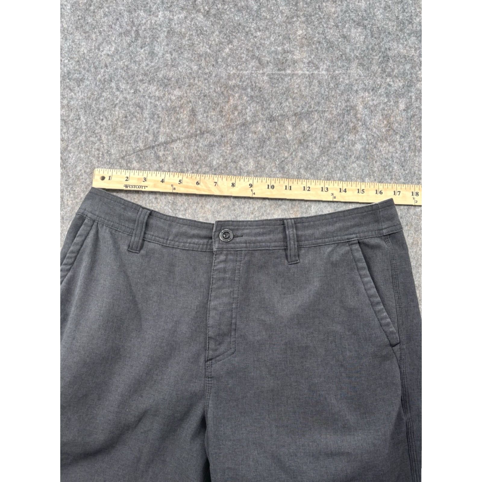 O'Neill O’Neill Men’s Gray Shorts Size 34 Classic Fit Pockets Casual Chino 9in Inseam Size US 34 / EU 50 - 2 Thumbnail