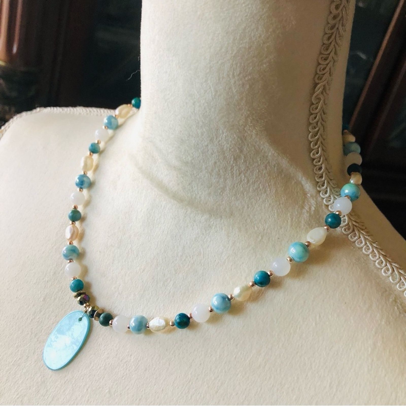 Handmade Handcrafted abalone shell howlite genuine pearl necklac Size ONE SIZE - 4 Thumbnail