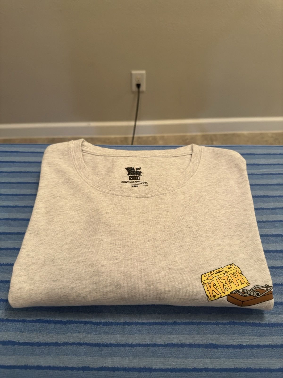 Kith Kith X Tom & Jerry L/S Cheese Tee - Grey - Large - 9.5/10 Size US L / EU 52-54 / 3 - 7 Thumbnail