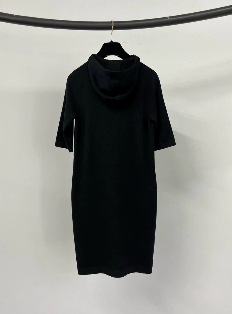 Chanel Chanel 25C Early Spring Vacation Black Medium Sleeve Hoode Size XXS / US 00 / IT 34 - 2 Thumbnail