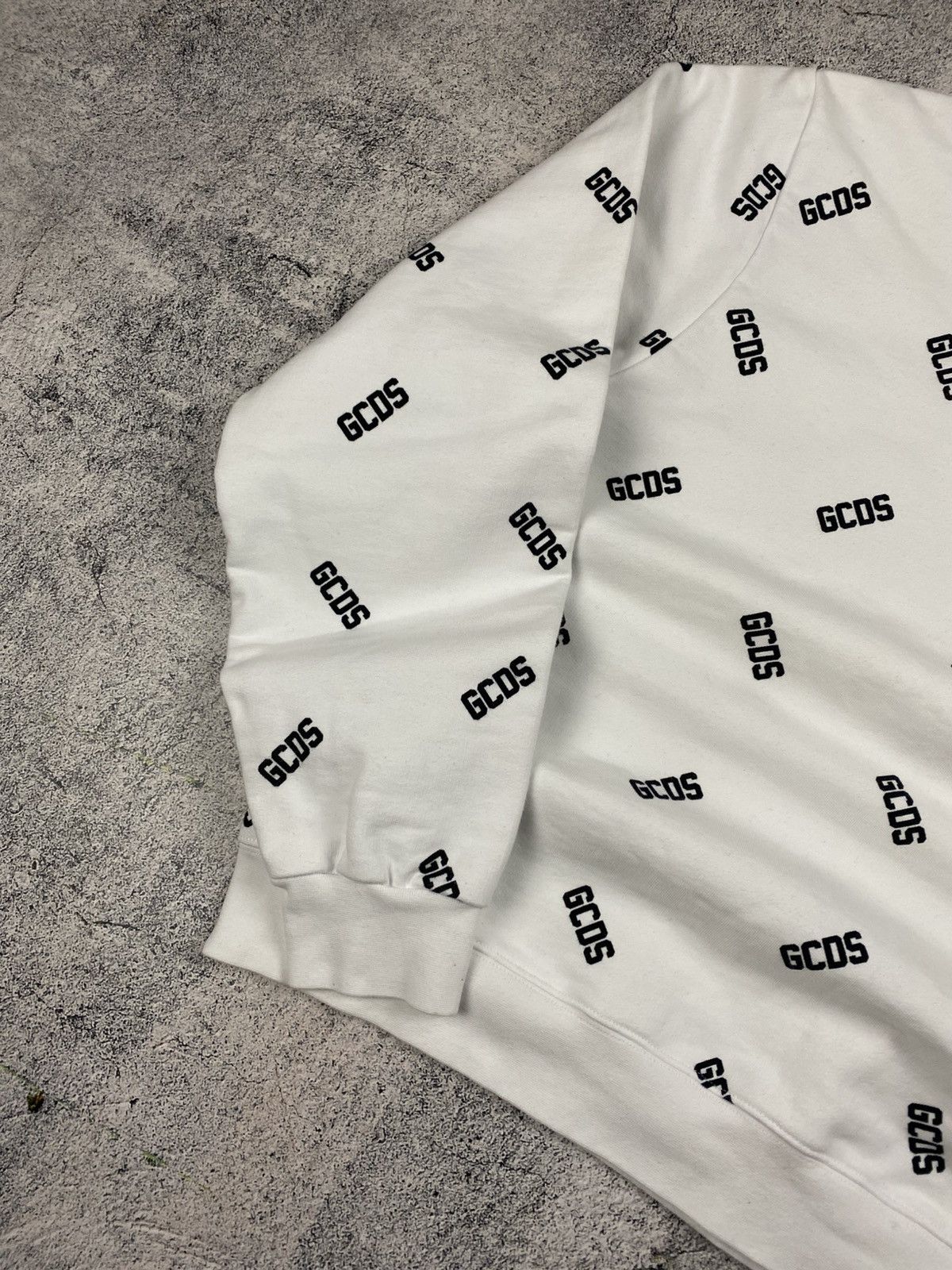 GCDS Rare GCDS Monogram Big Logo Hype Sweatshirt Size US L / EU 52-54 / 3 - 8 Thumbnail