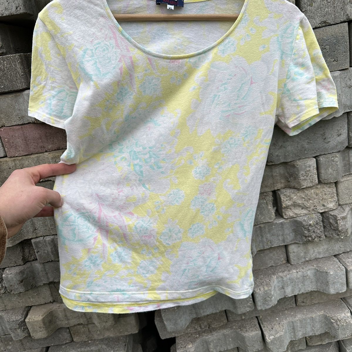 Kenzo Vintage Kenzo Flowers Flora Fauna T-Shirt Tee Designer Size S / US 4 / IT 40 - 4 Thumbnail