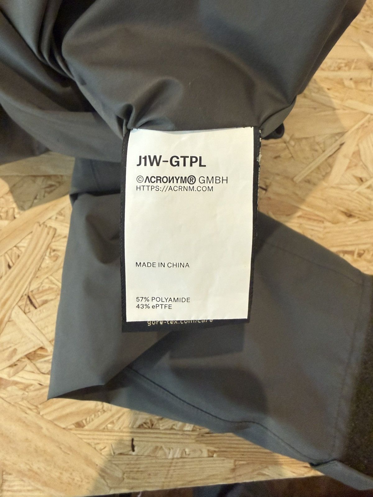 Acronym J1W-GTPL 2L Gore-Tex Paclite Plus Interops Jacket Size US L / EU 52-54 / 3 - 8 Thumbnail